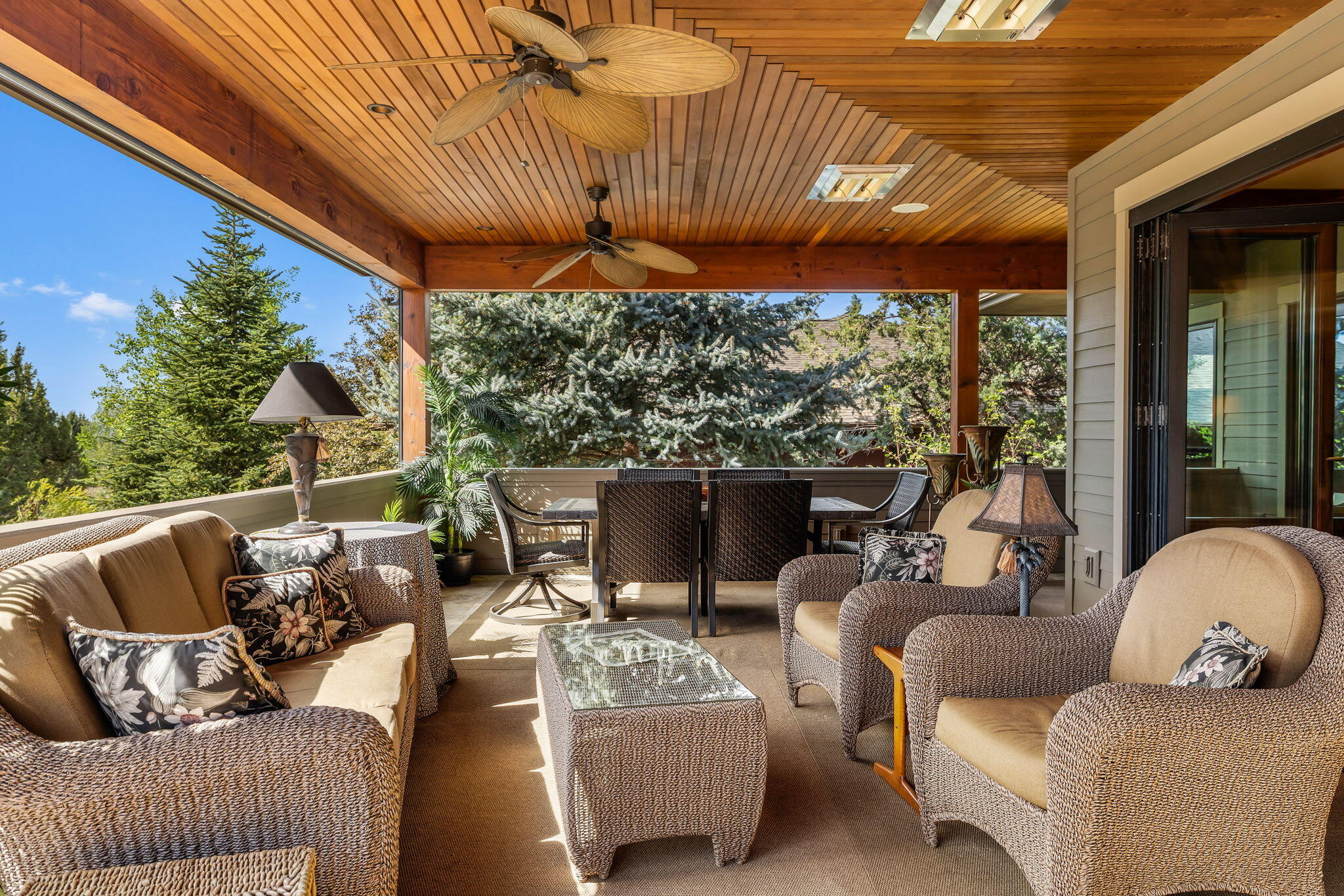 1134 Highland View Loop