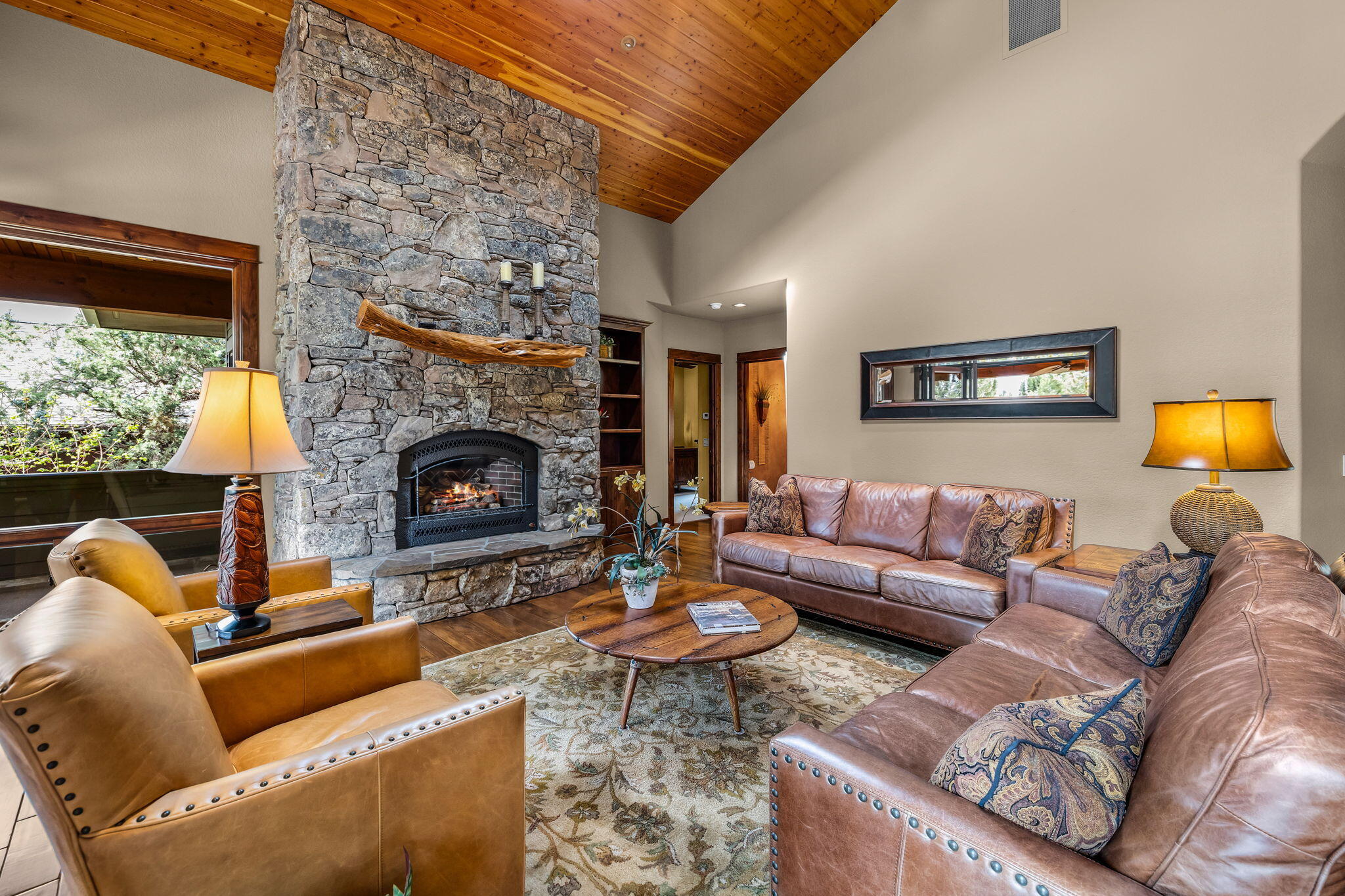 1134 Highland View Loop