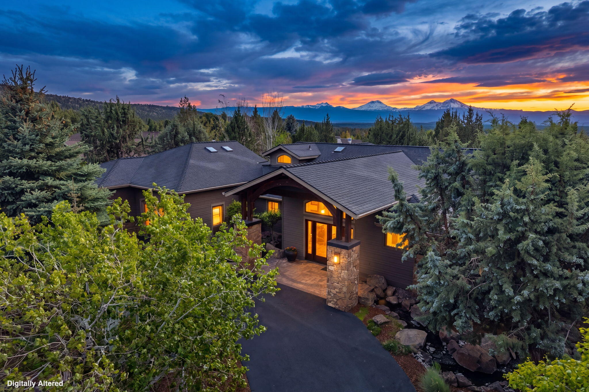 1134 Highland View Loop