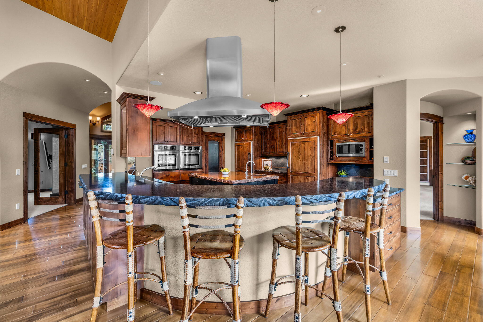1134 Highland View Loop