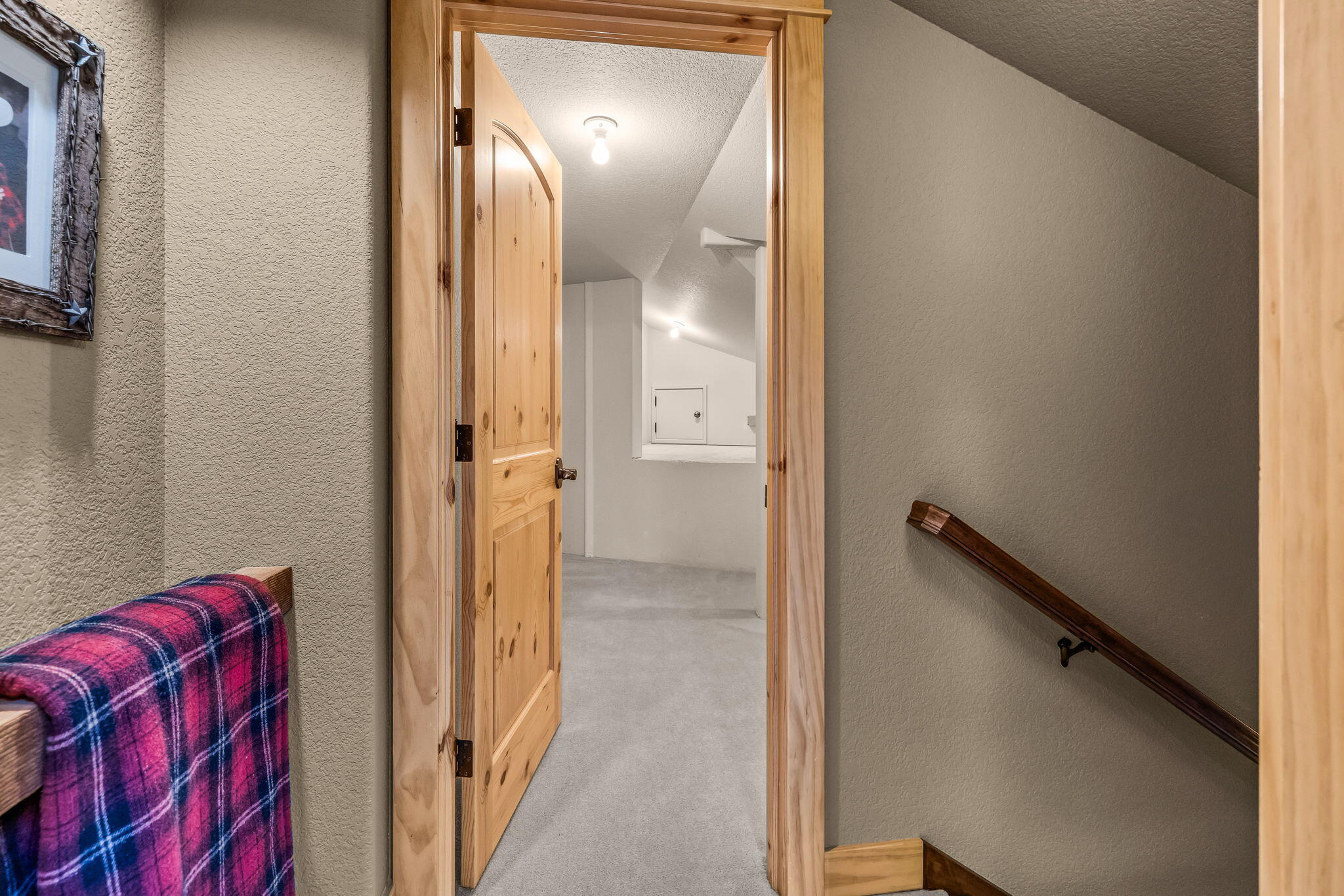 1134 Highland View Loop