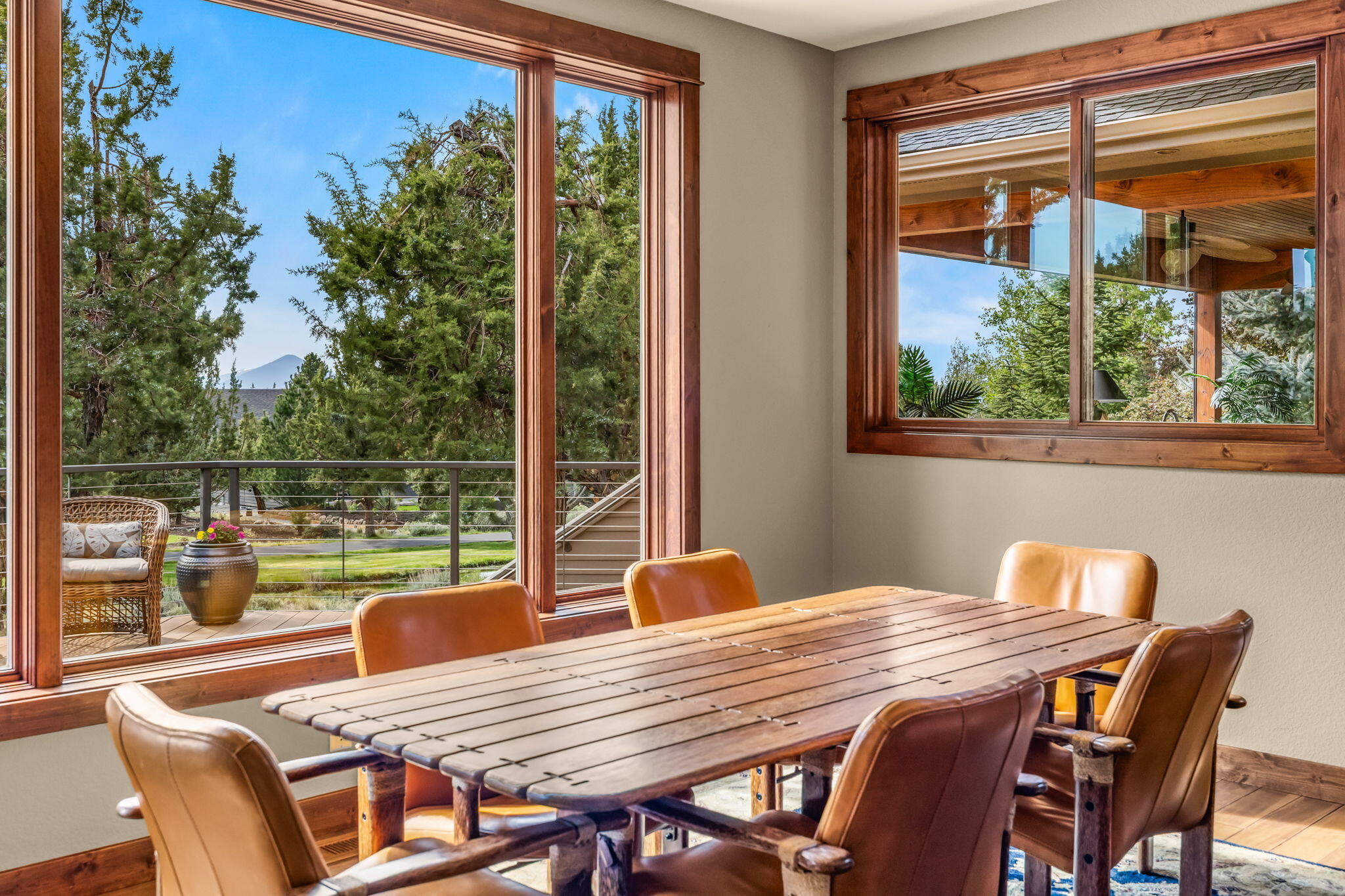 1134 Highland View Loop