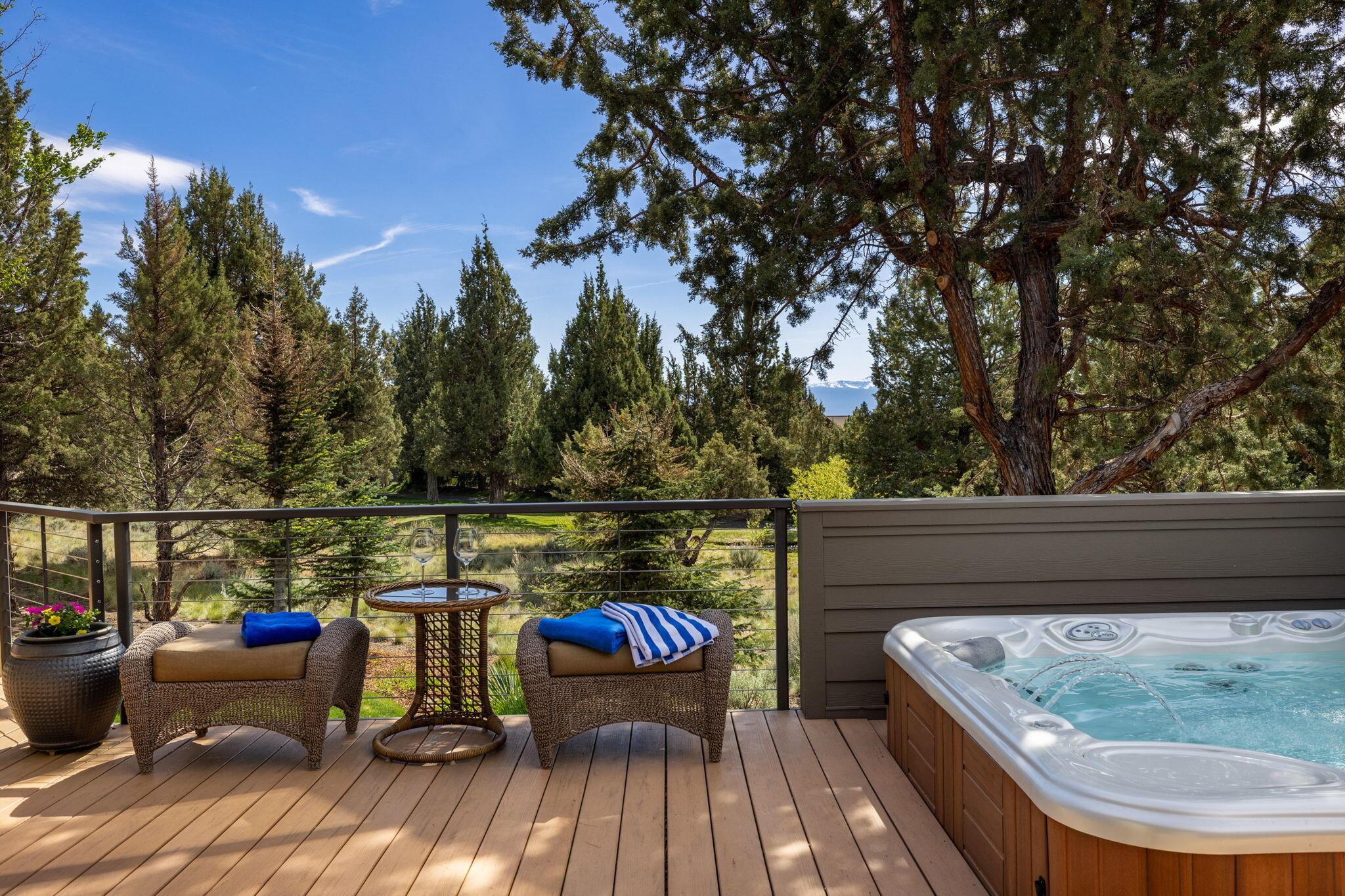 1134 Highland View Loop