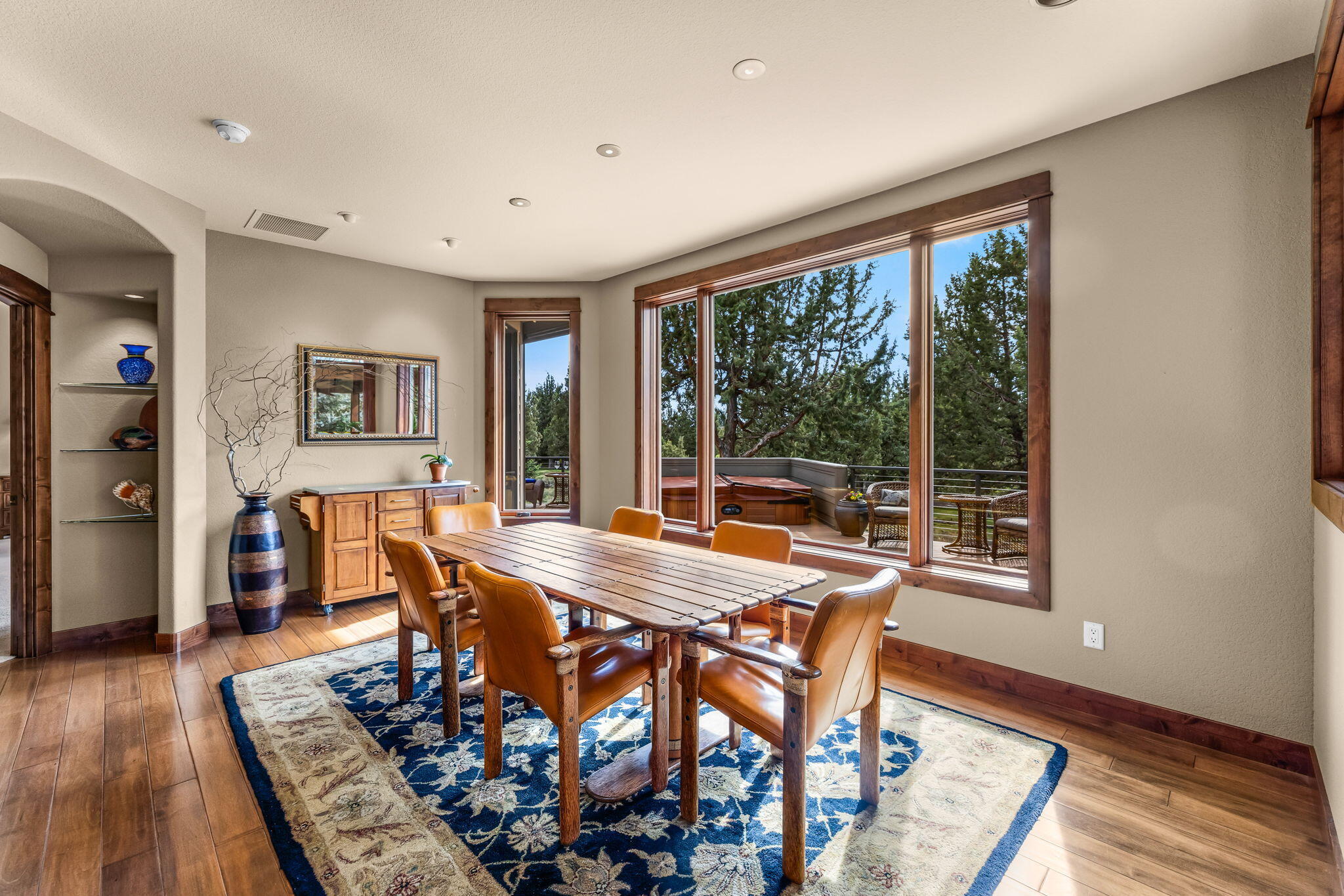 1134 Highland View Loop