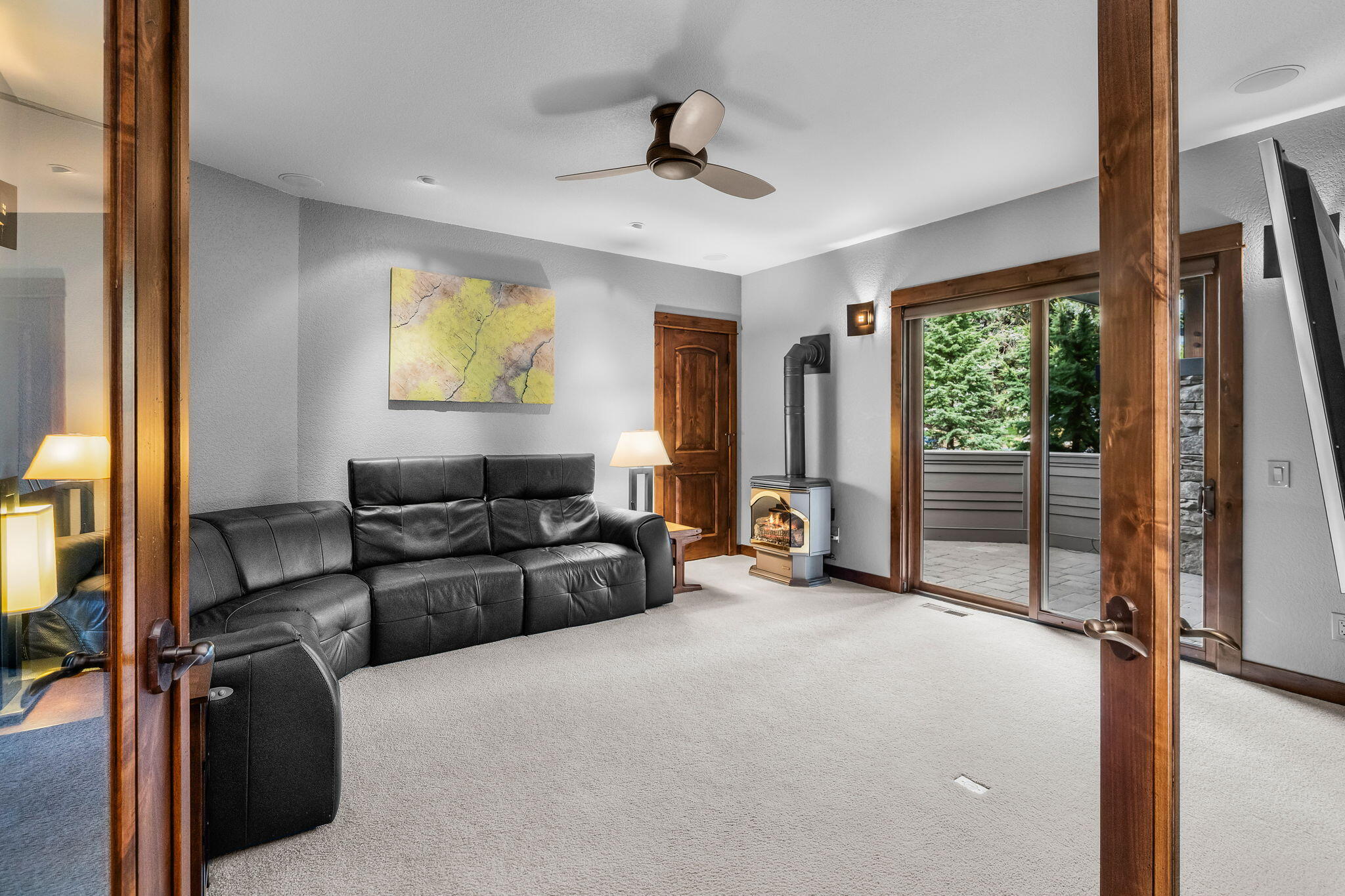 1134 Highland View Loop