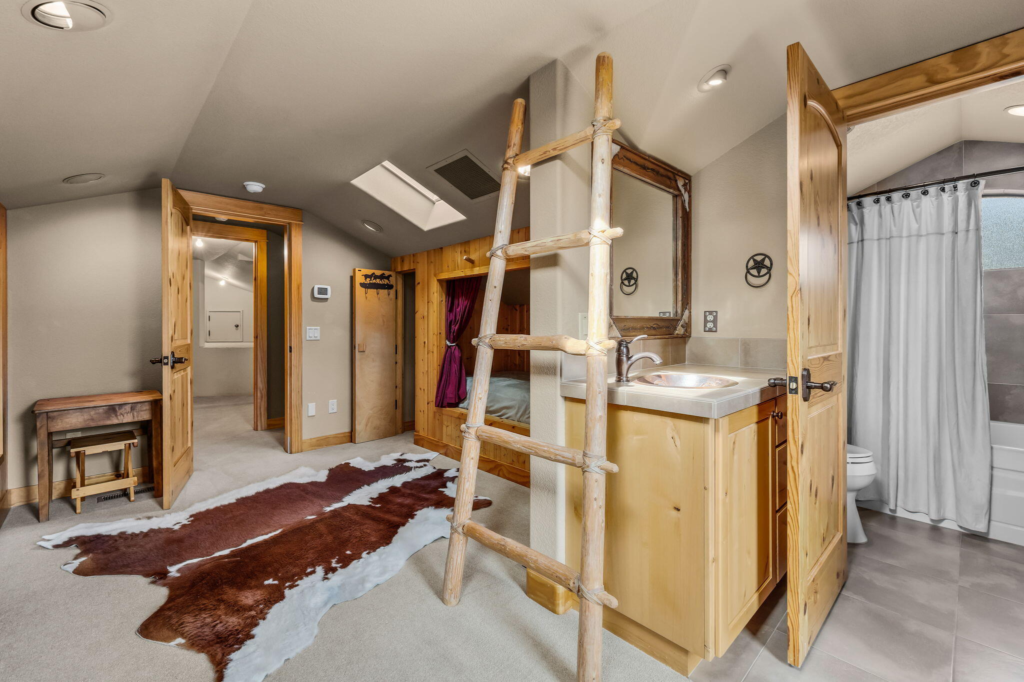 1134 Highland View Loop