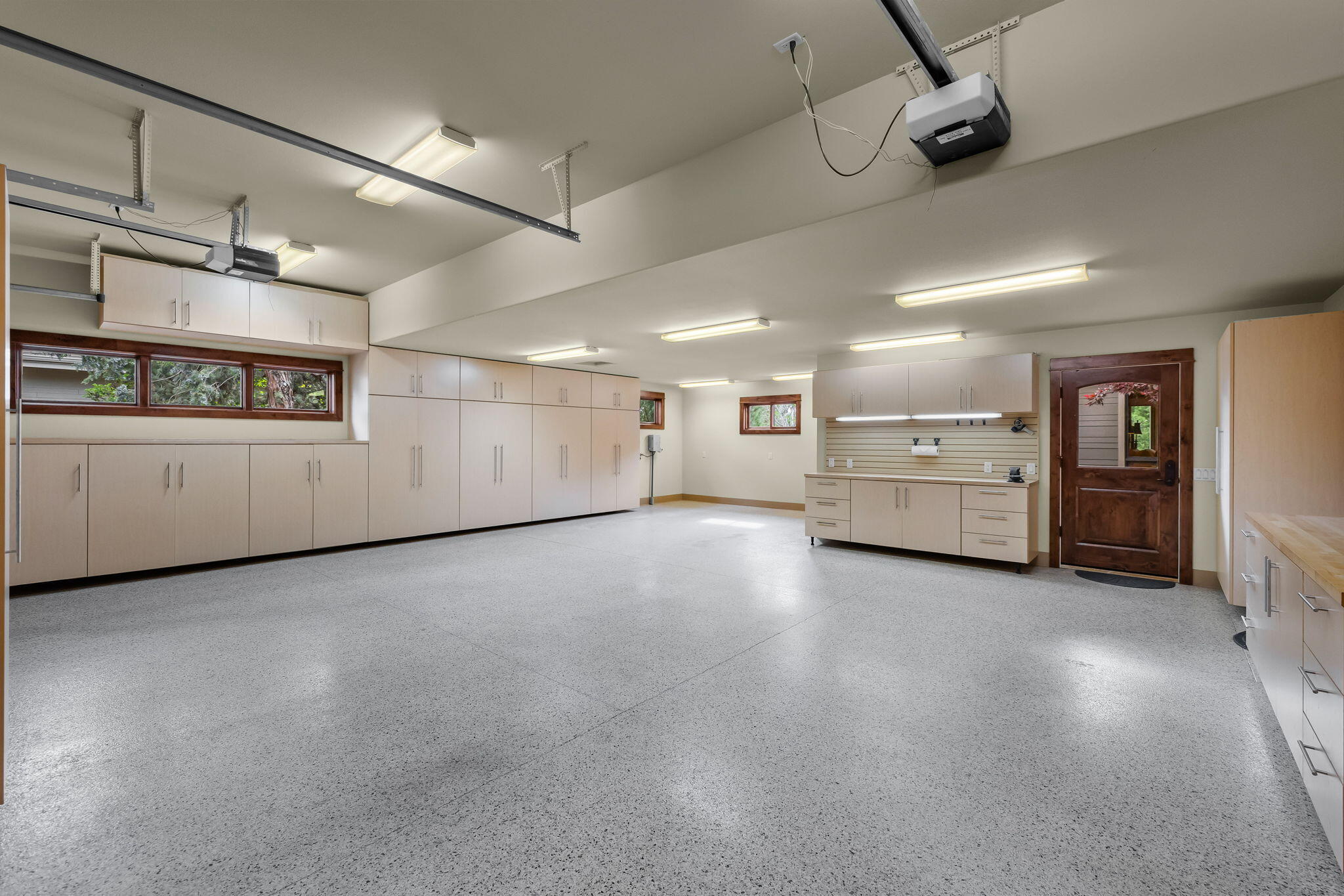1134 Highland View Loop