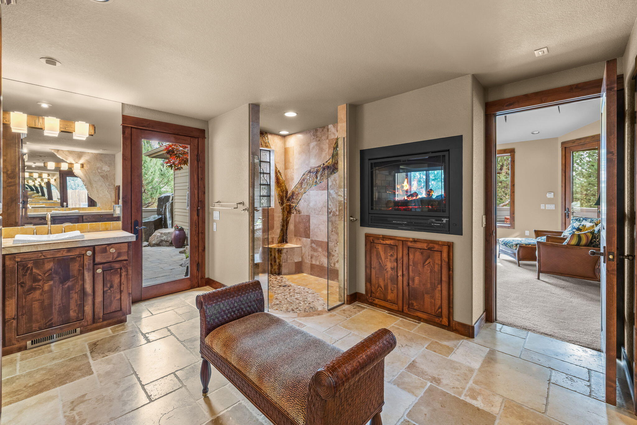 1134 Highland View Loop