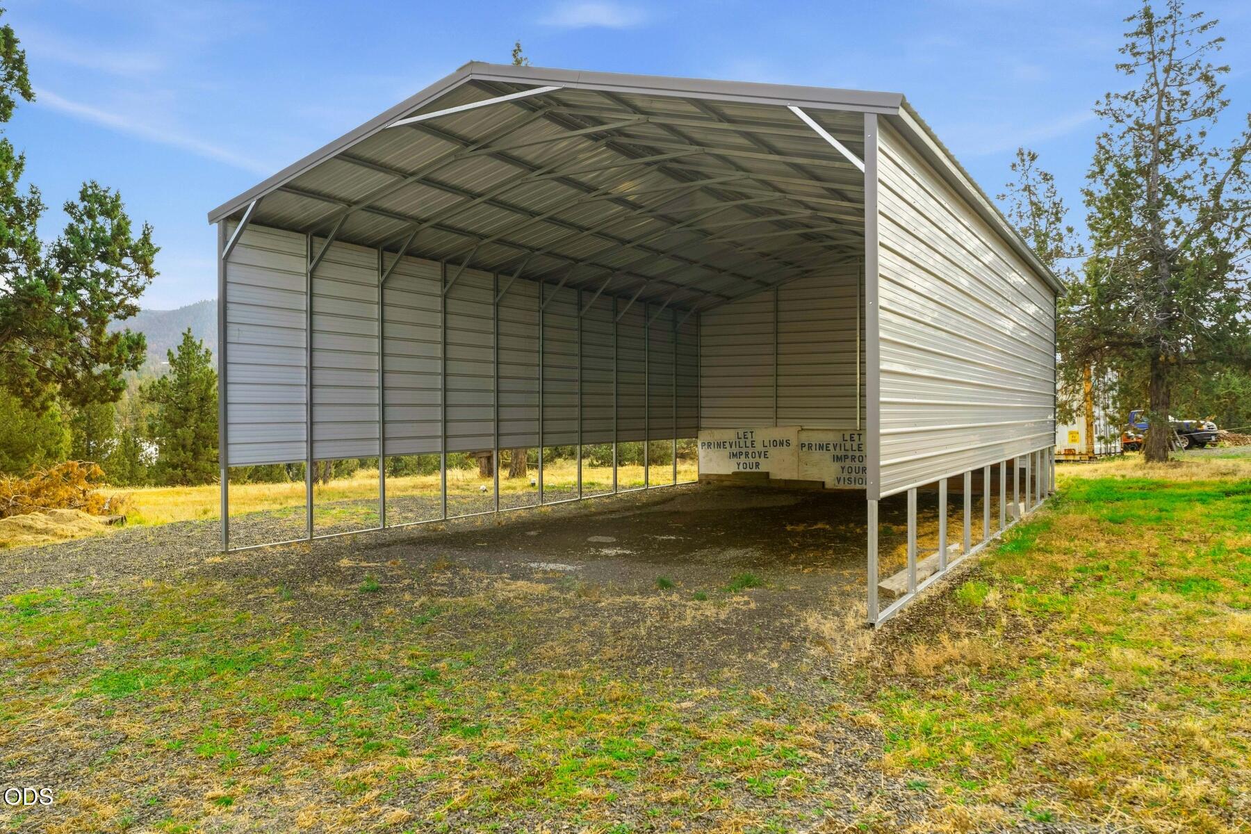 6678 SE Davis Loop
