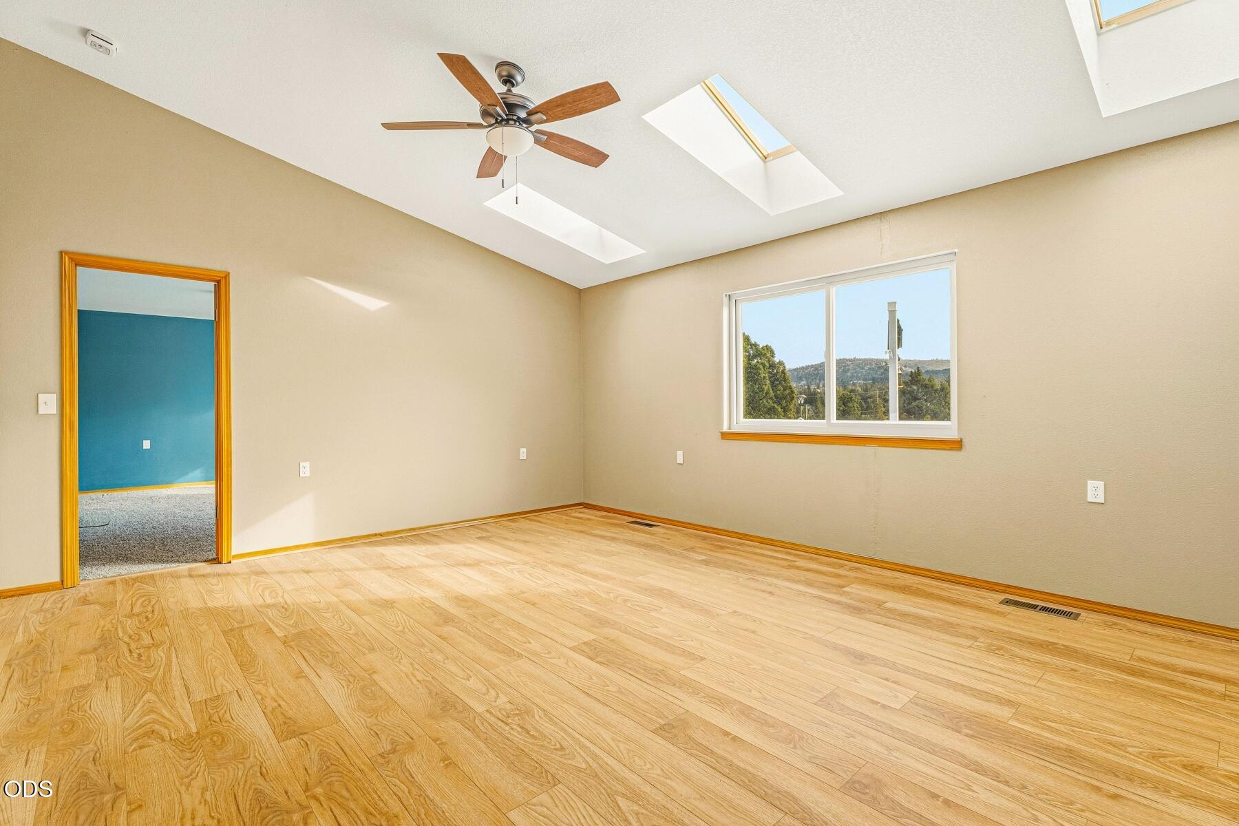 6678 SE Davis Loop
