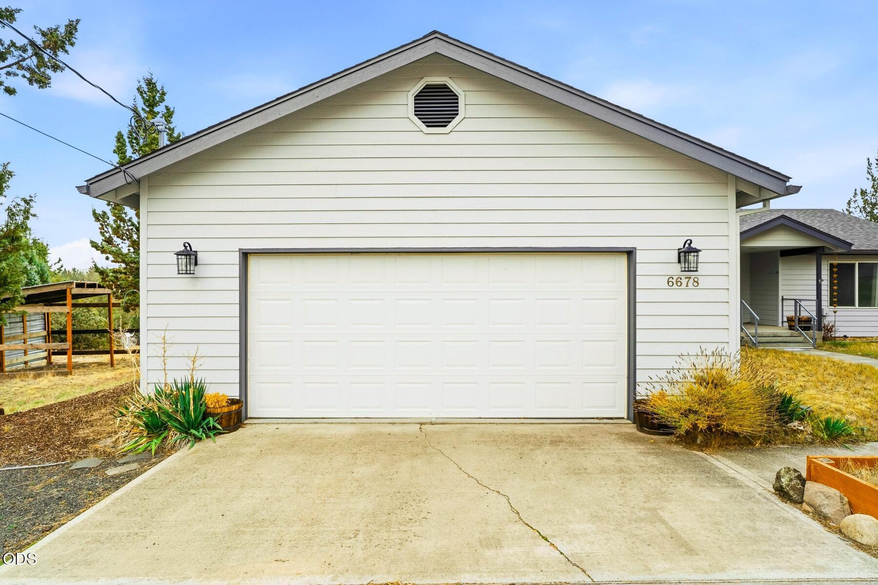 6678 SE Davis Loop