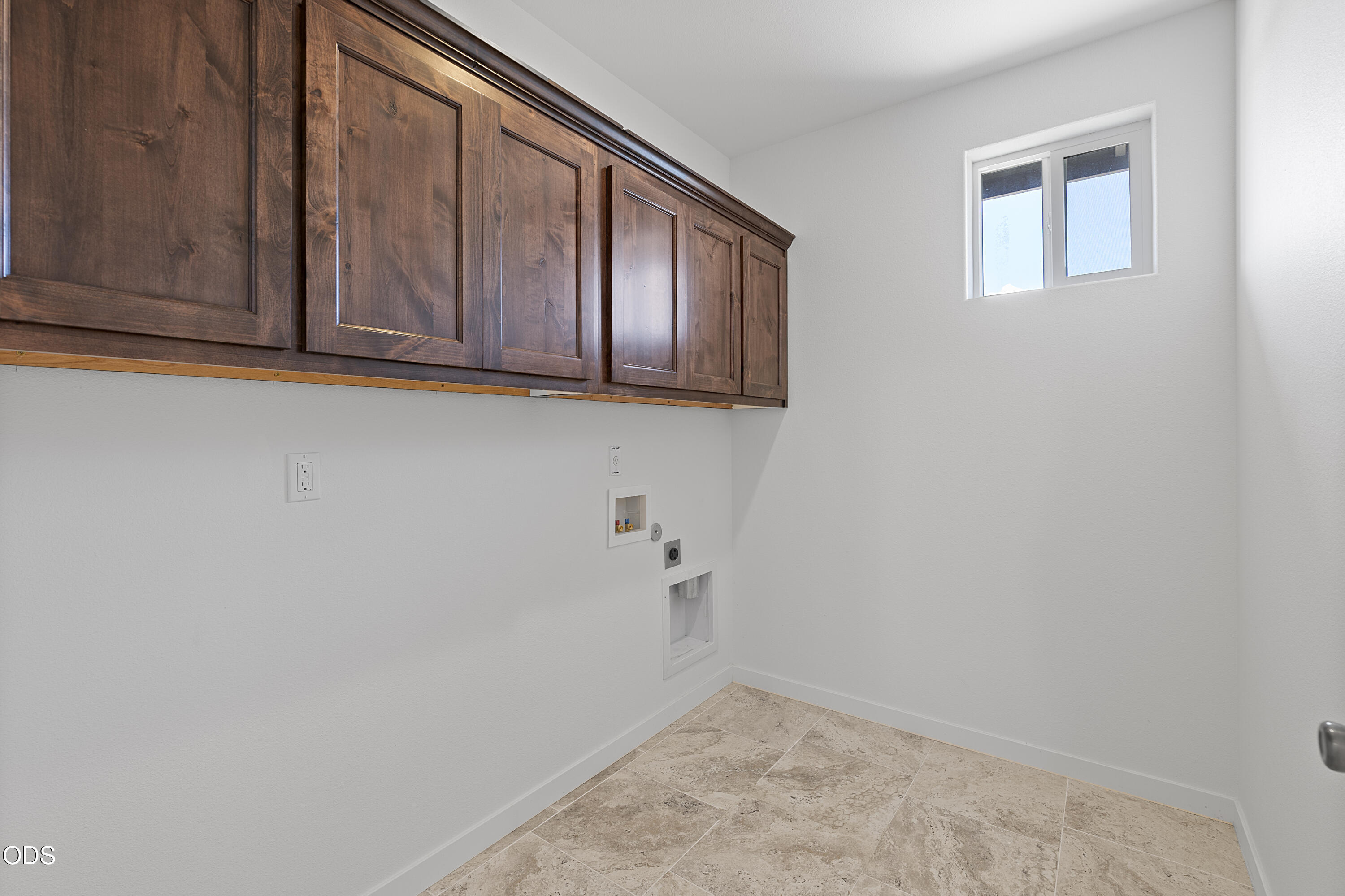 976 SE Maui Lane