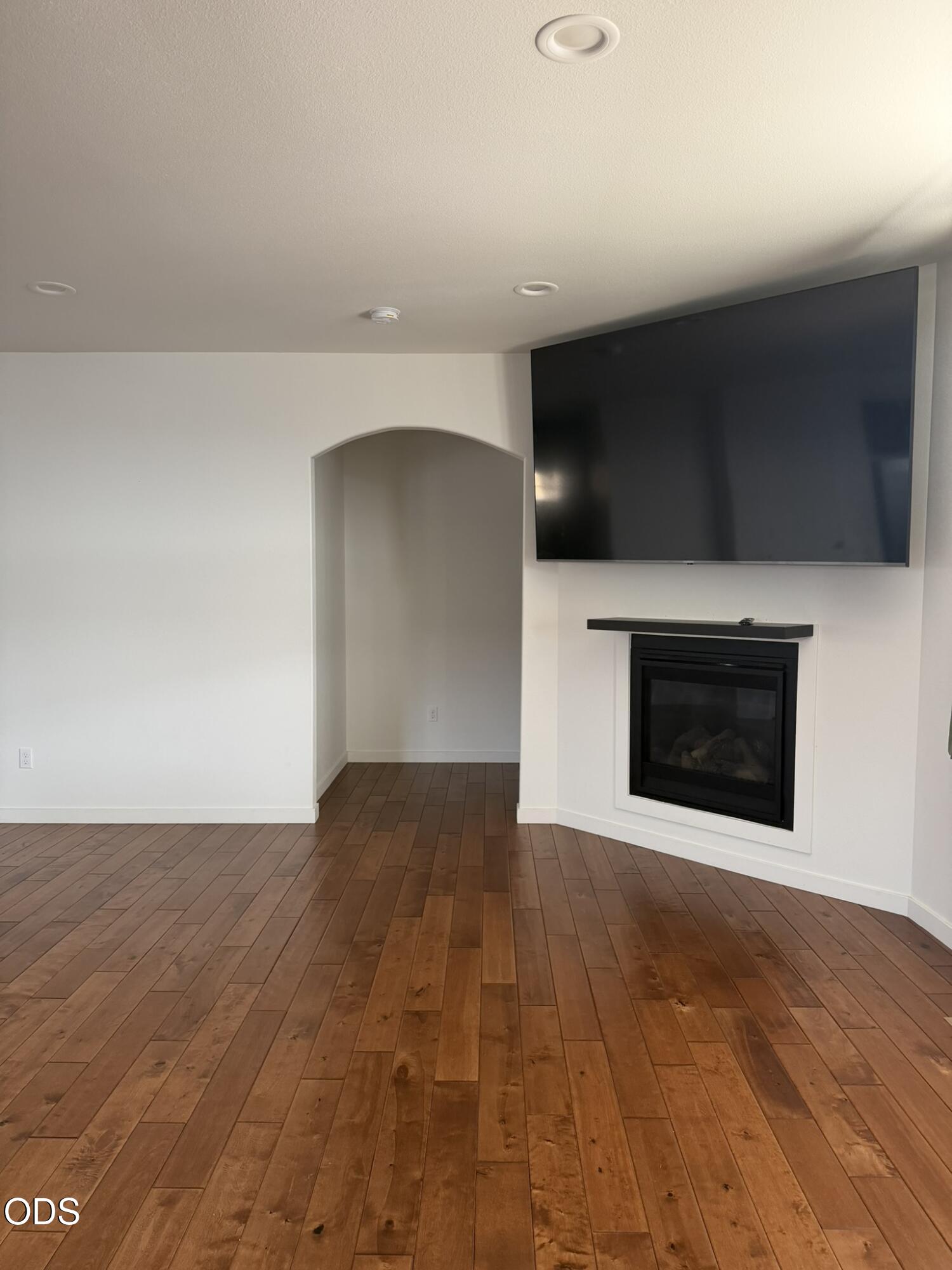 976 SE Maui Lane