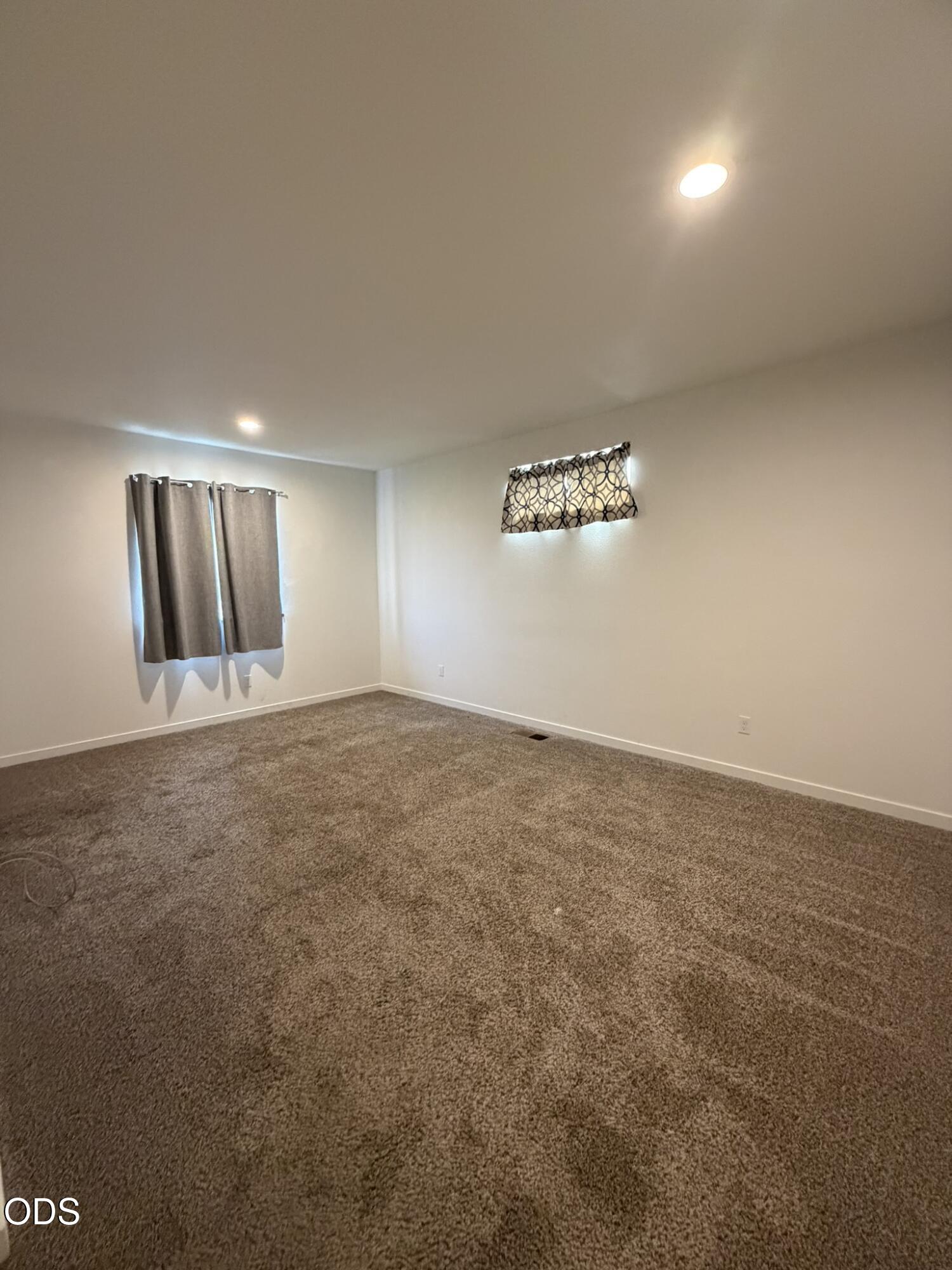 976 SE Maui Lane
