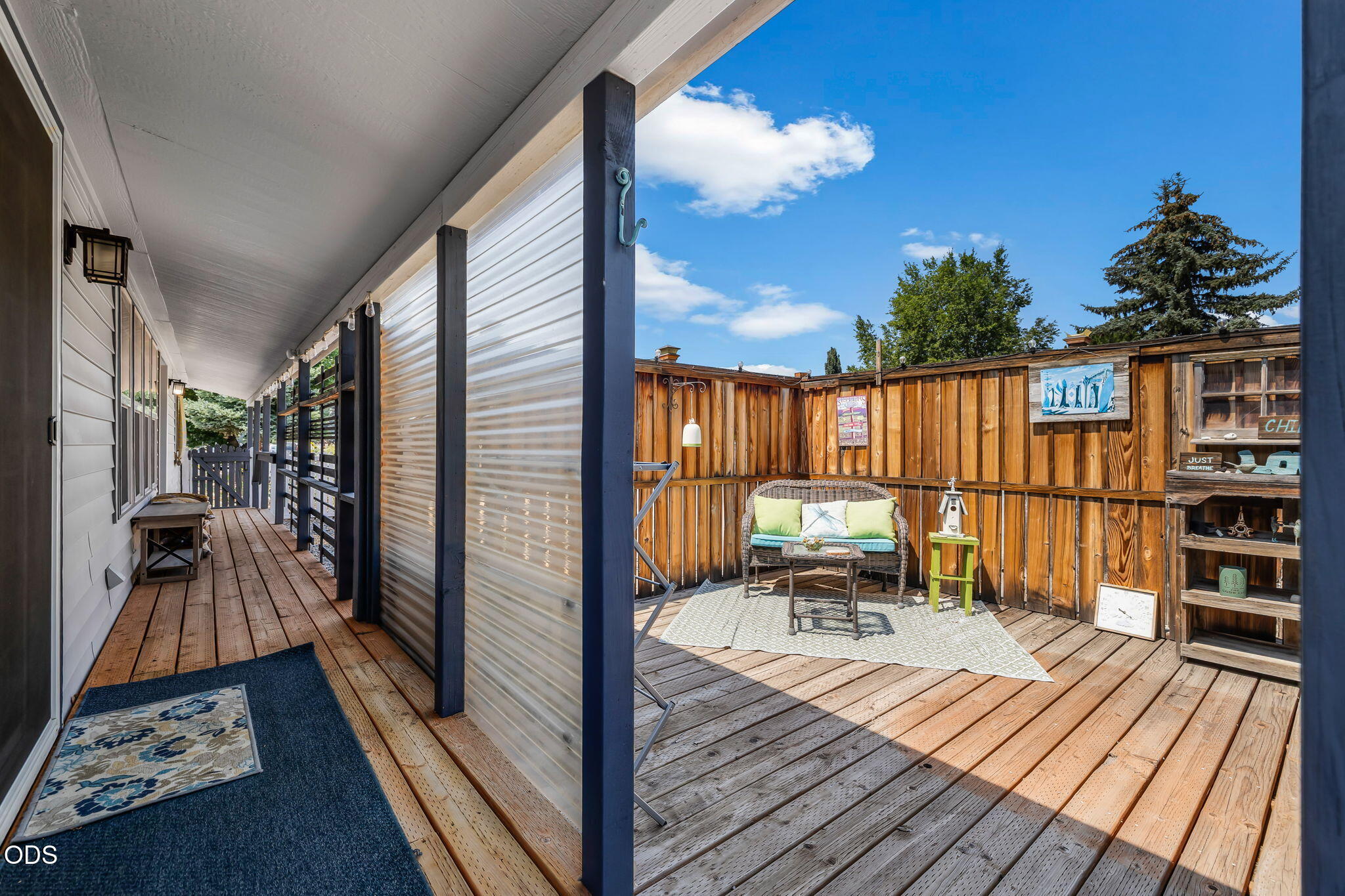 1712 NW Elm Court