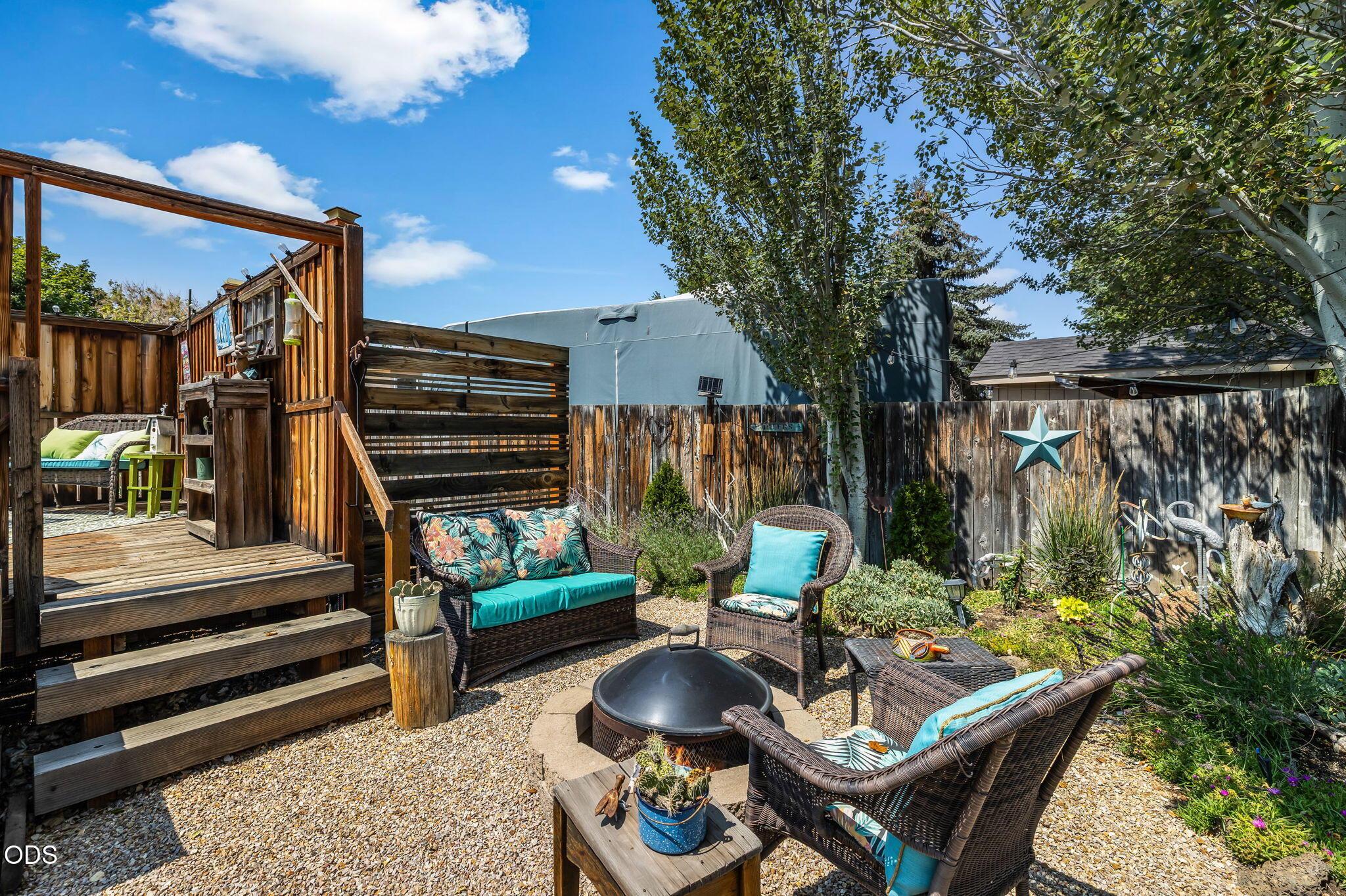1712 NW Elm Court