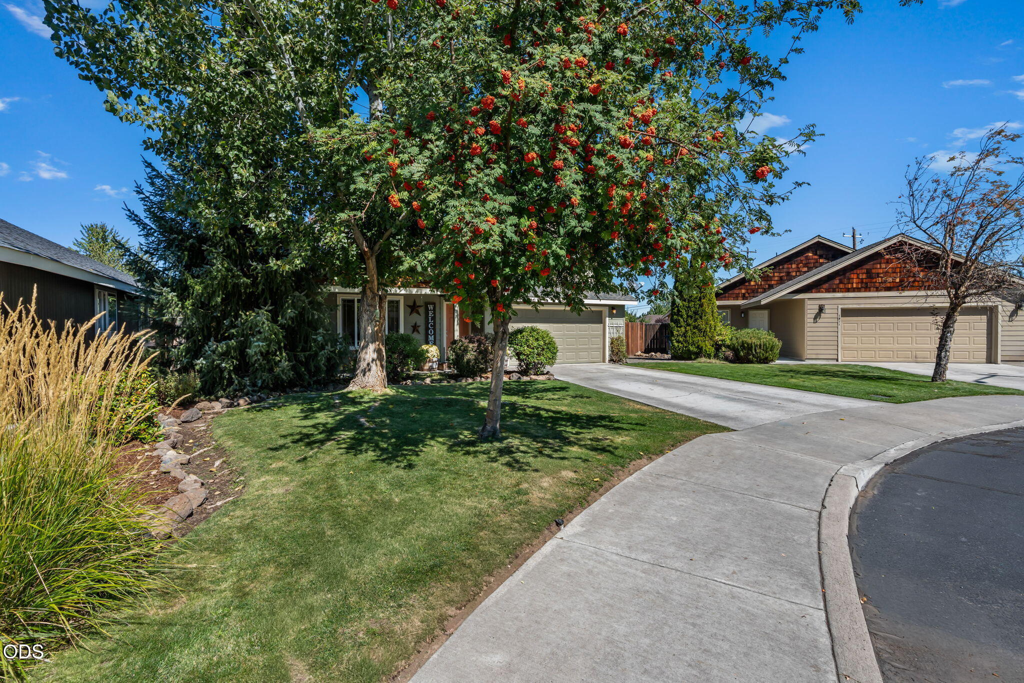 1923 NW Joshua Tree Court