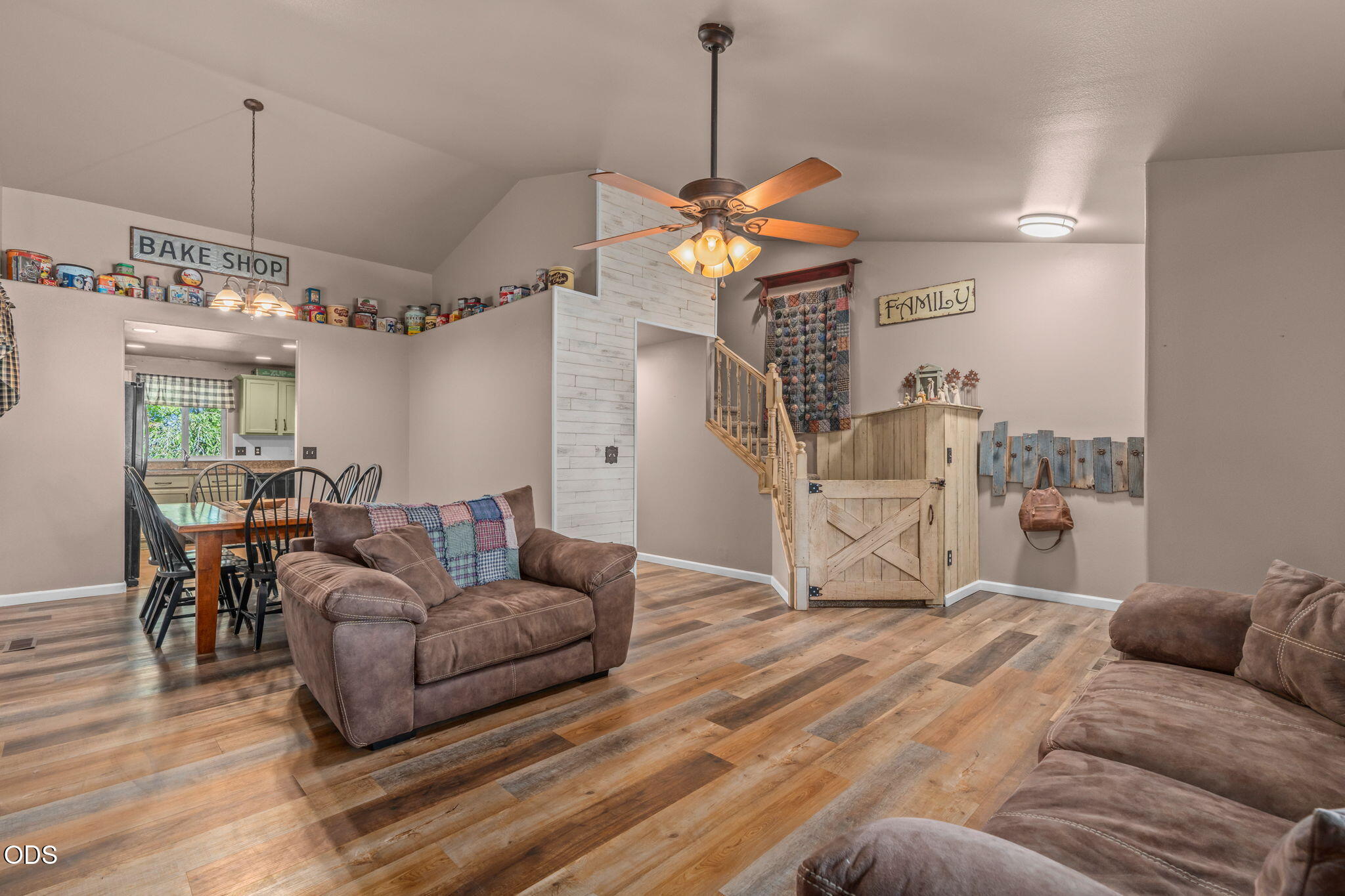 1923 NW Joshua Tree Court