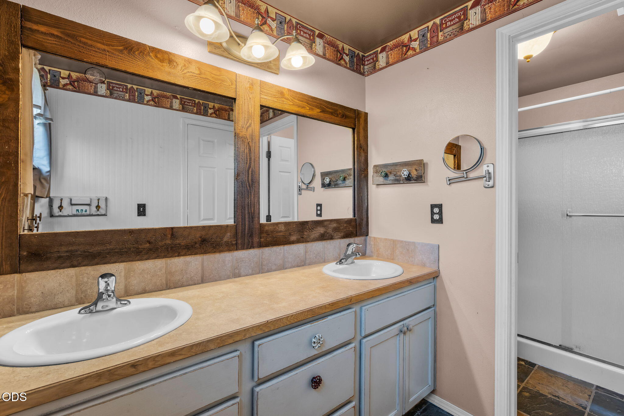 1923 NW Joshua Tree Court