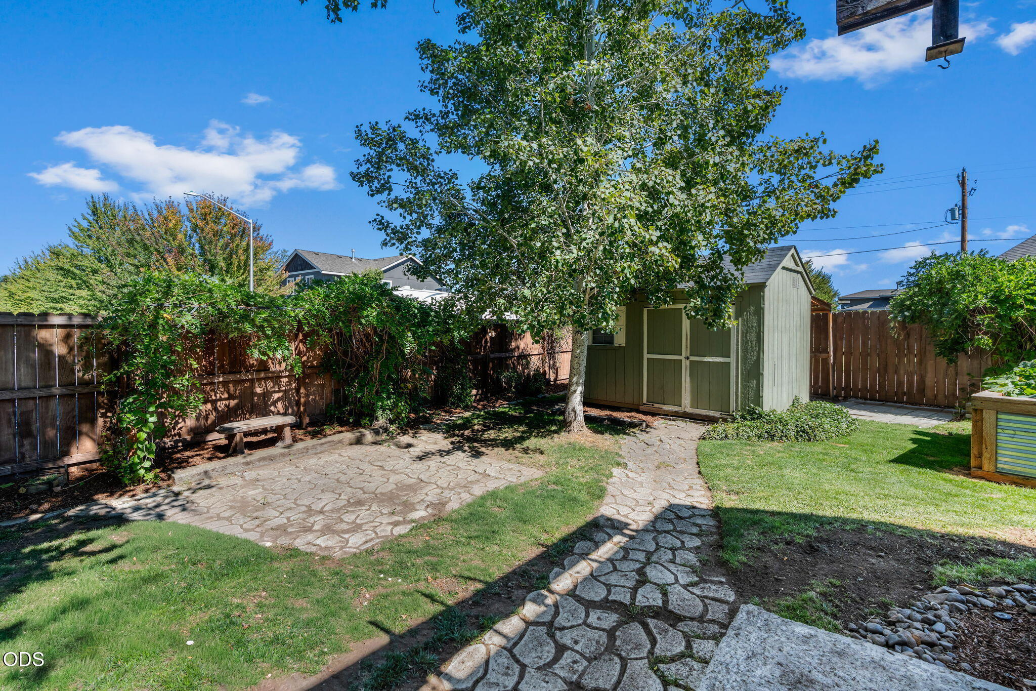 1923 NW Joshua Tree Court