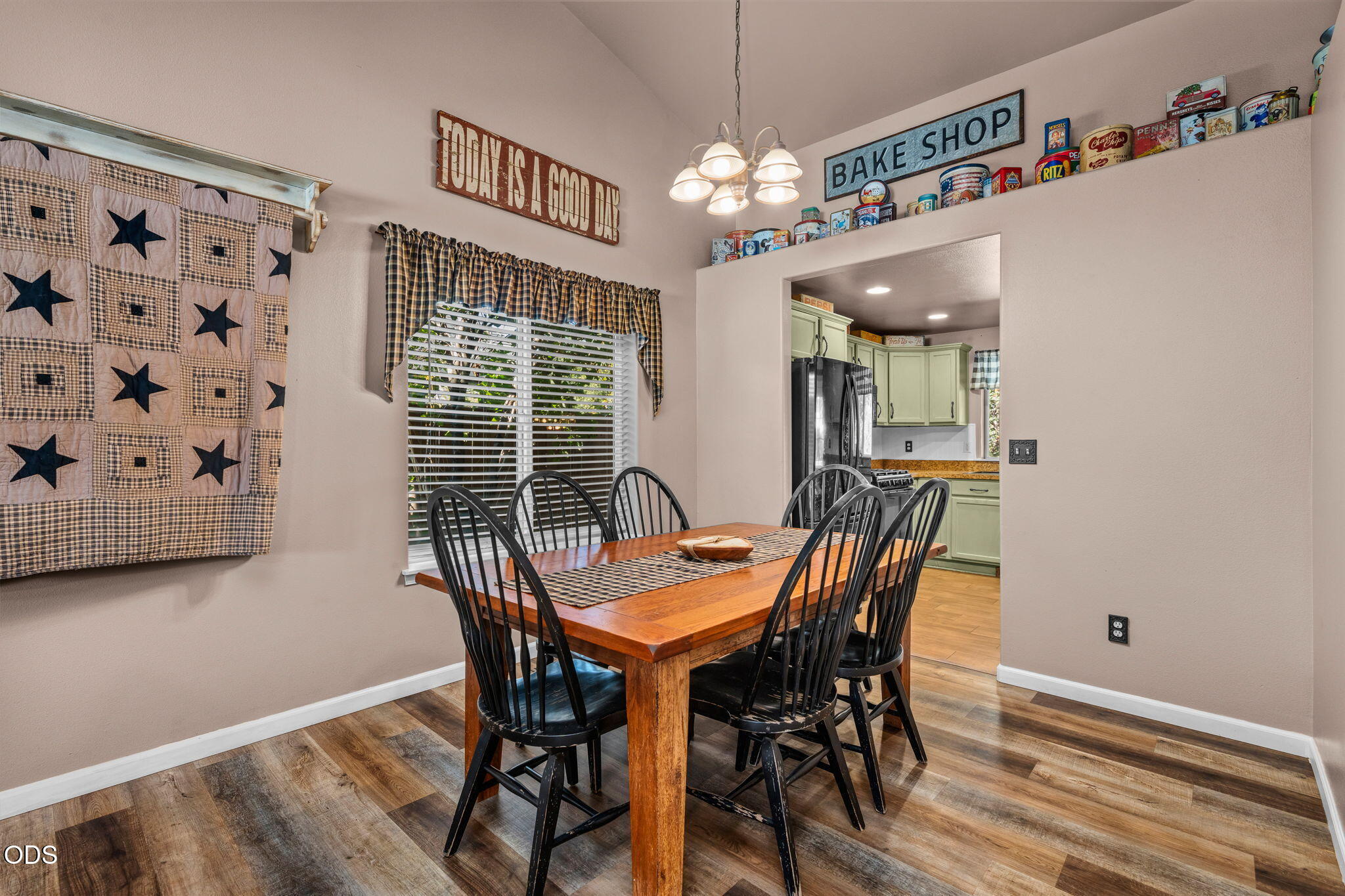 1923 NW Joshua Tree Court