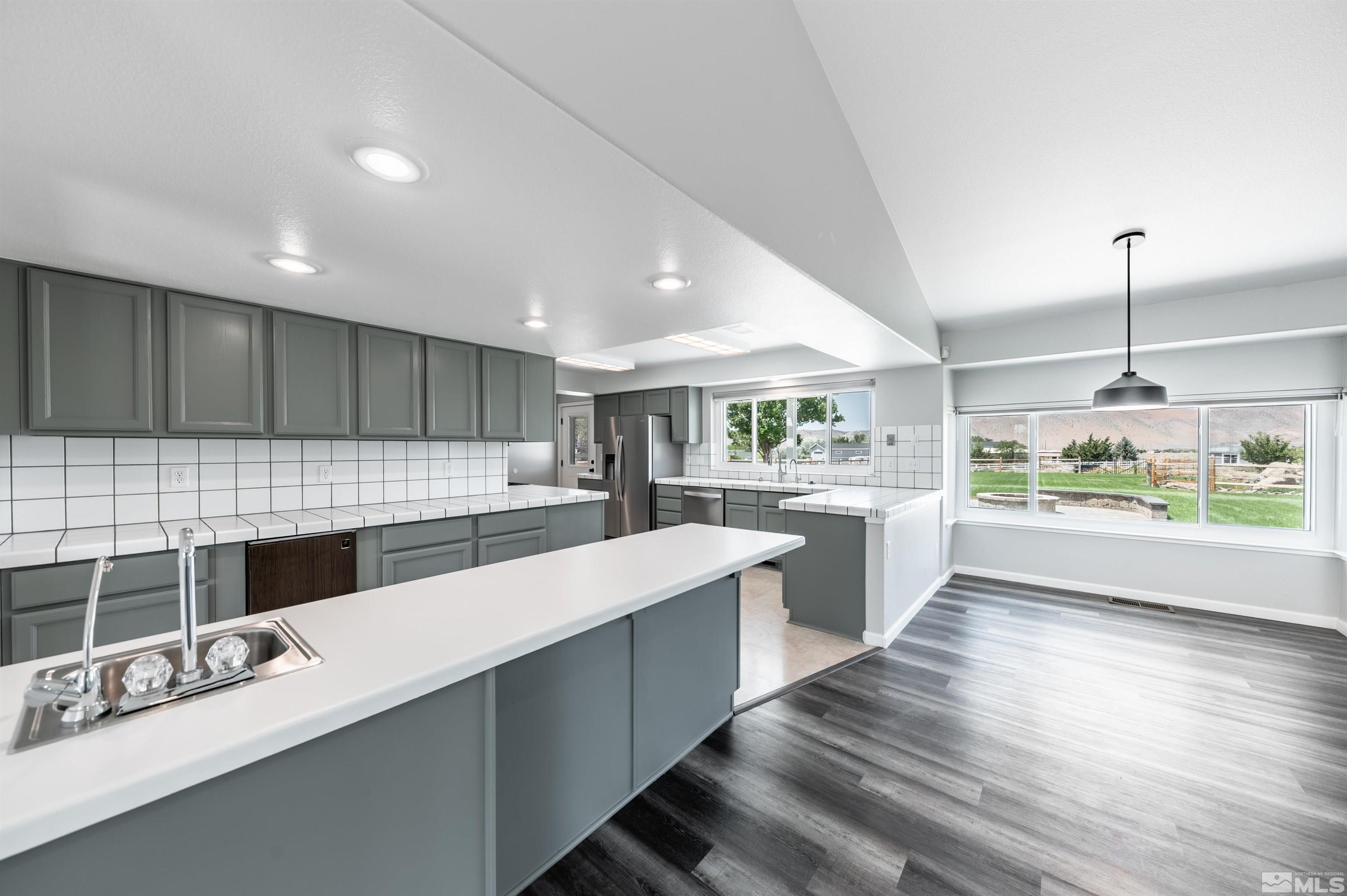25 Geraldine Court