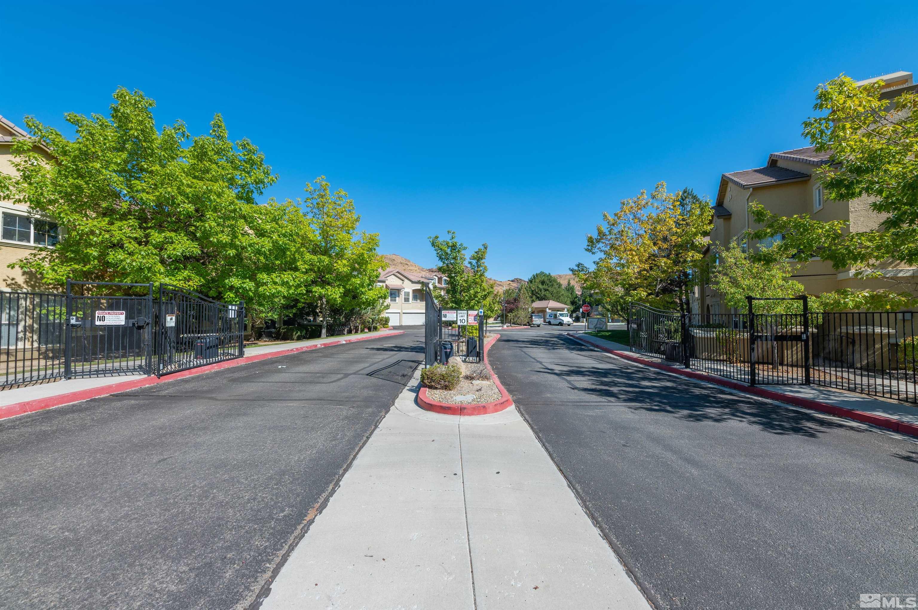 9050 Double R Boulevard, 624