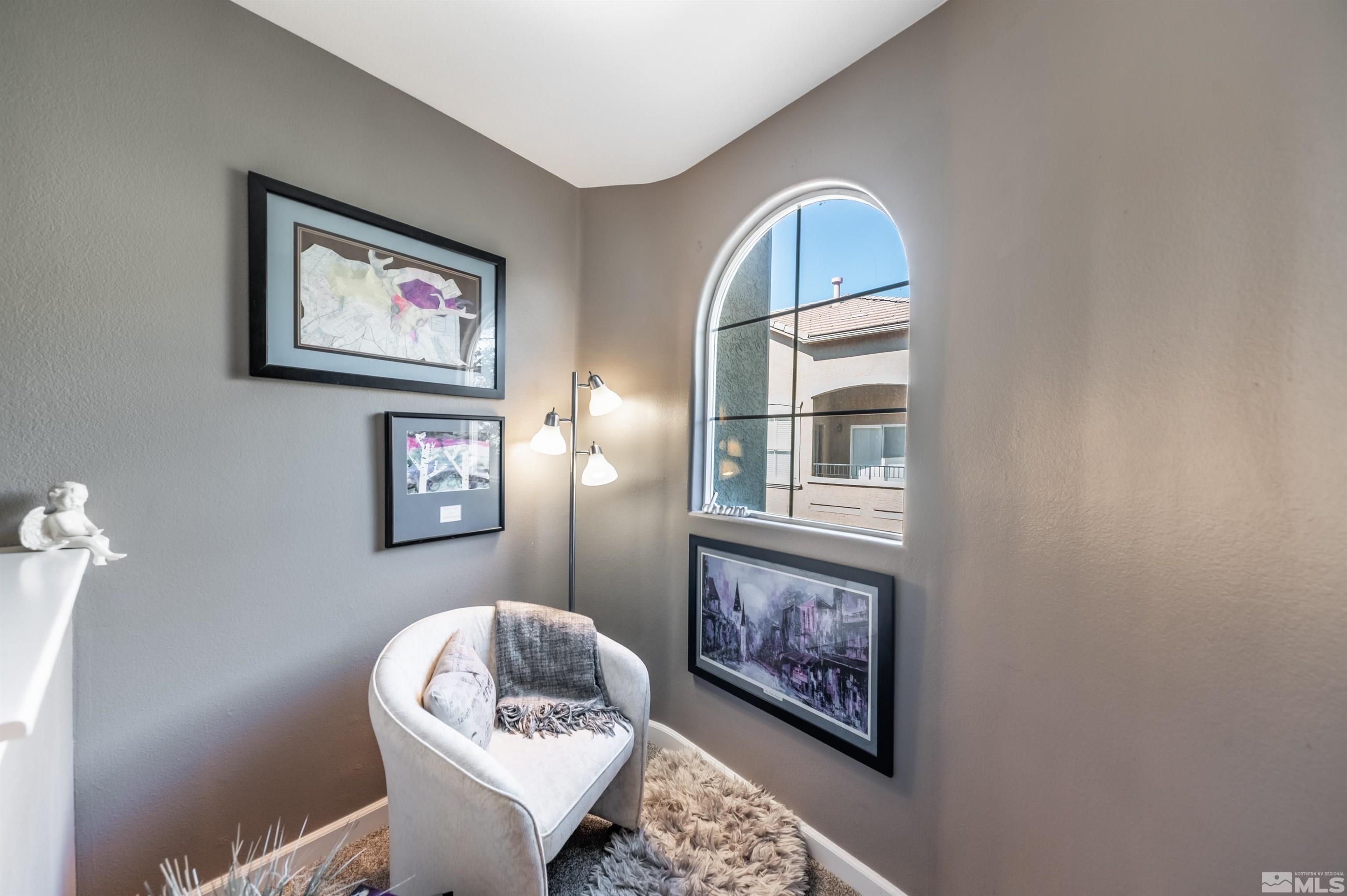9050 Double R Boulevard, 624
