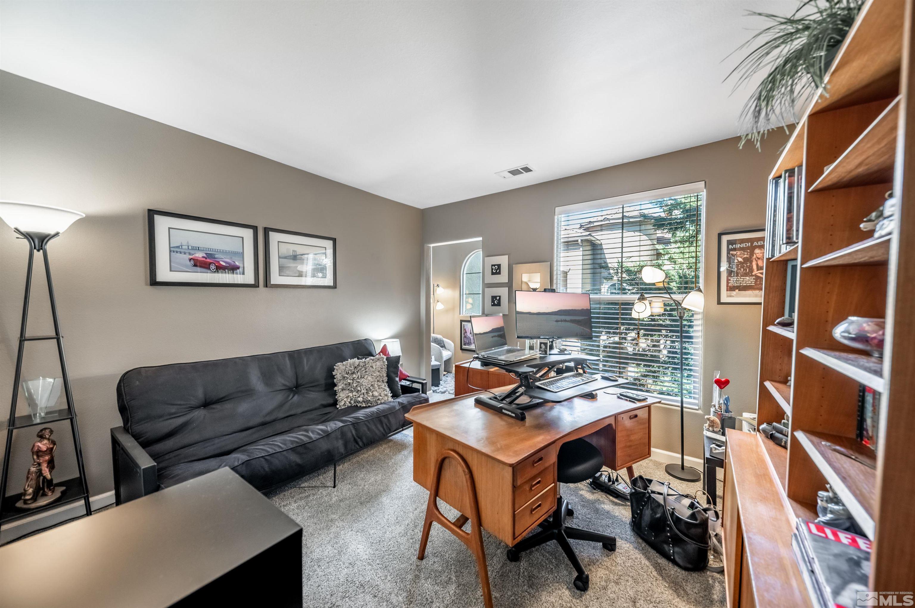 9050 Double R Boulevard, 624