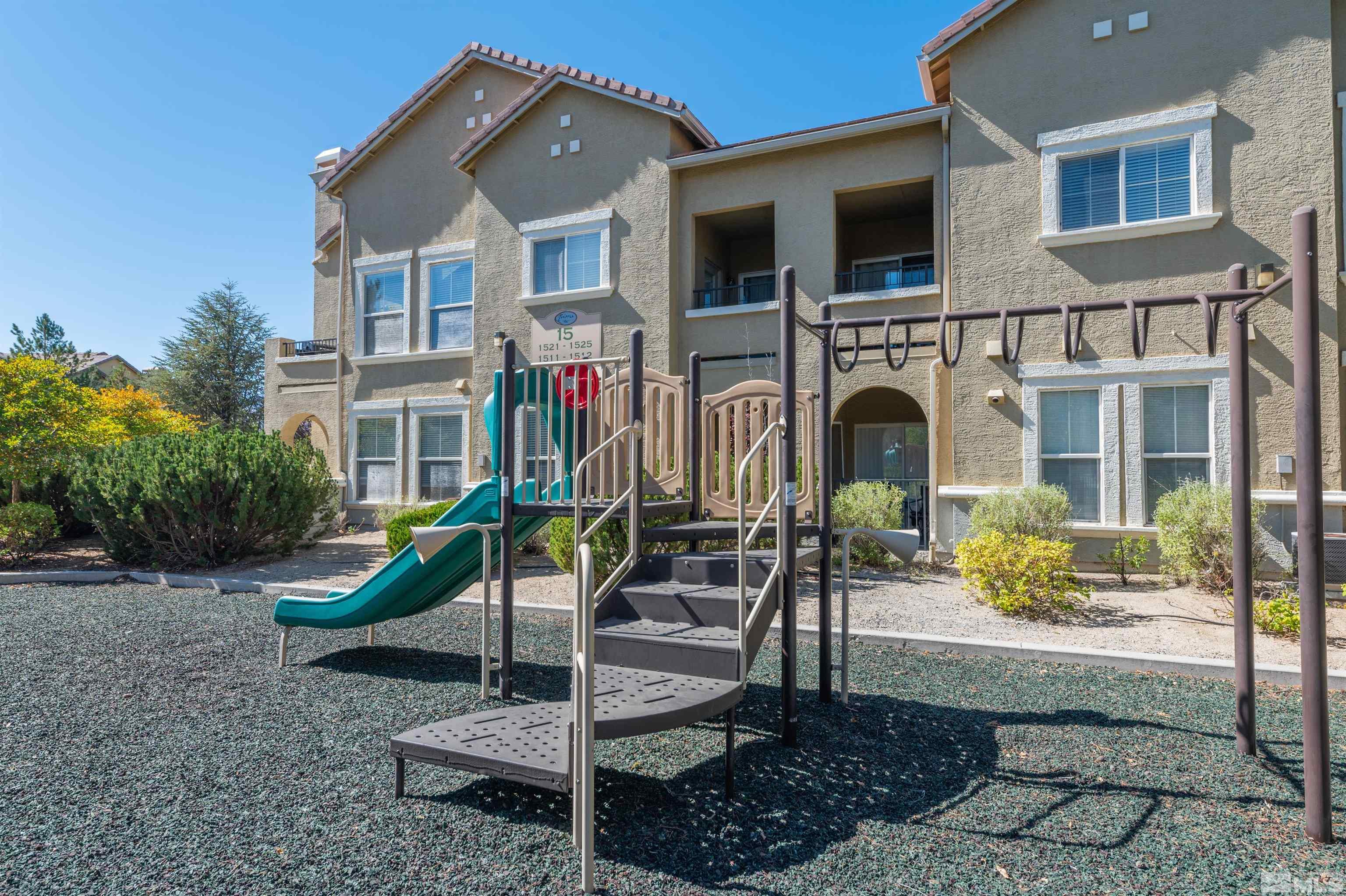 9050 Double R Boulevard, 624