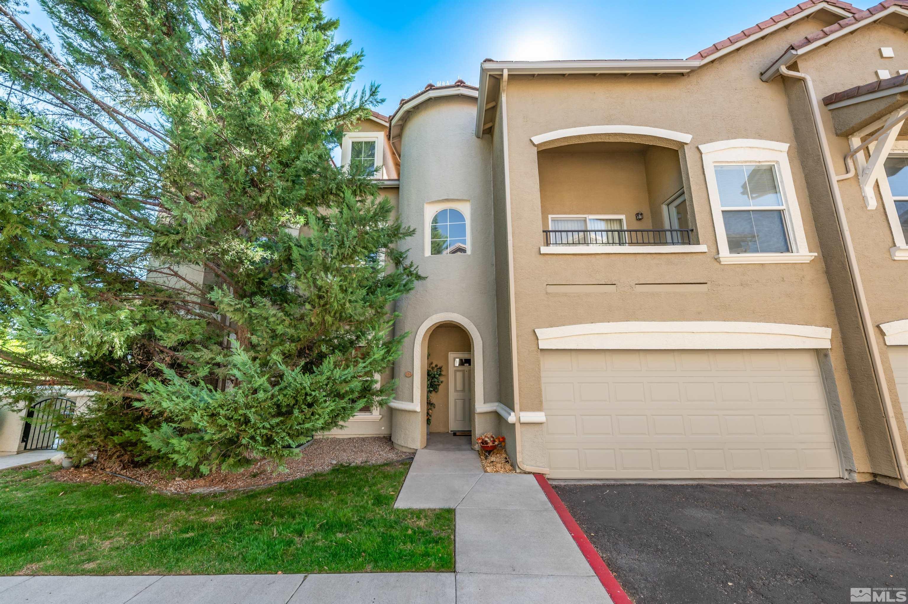 9050 Double R Boulevard, 624