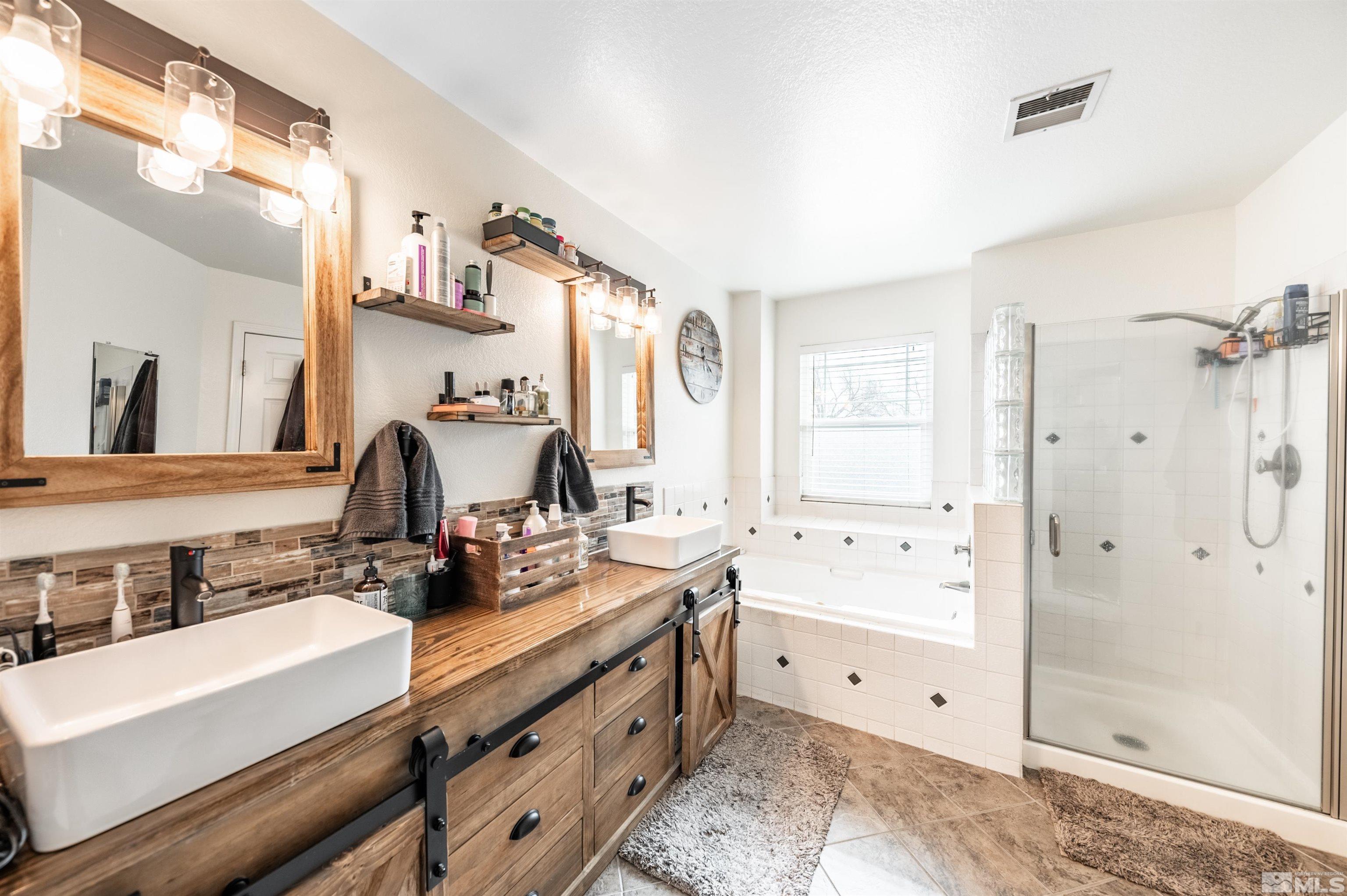 5591 E Rainbow Ridge Court