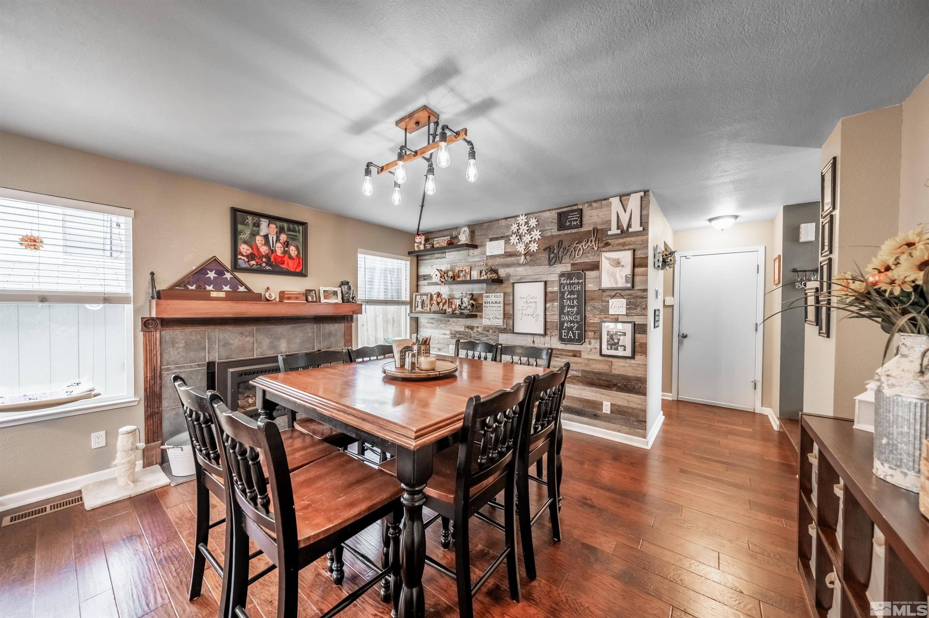 5591 E Rainbow Ridge Court