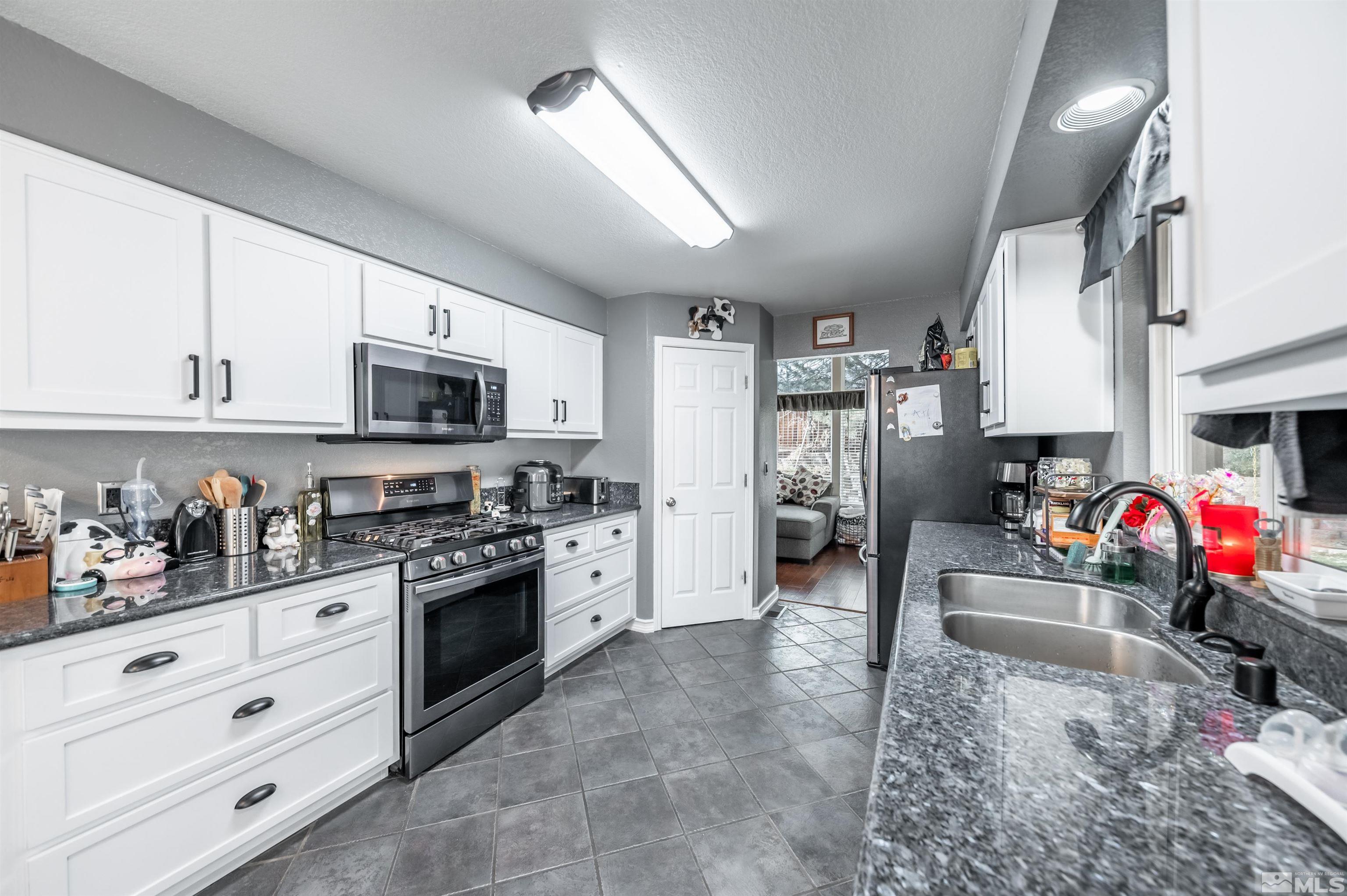 5591 E Rainbow Ridge Court