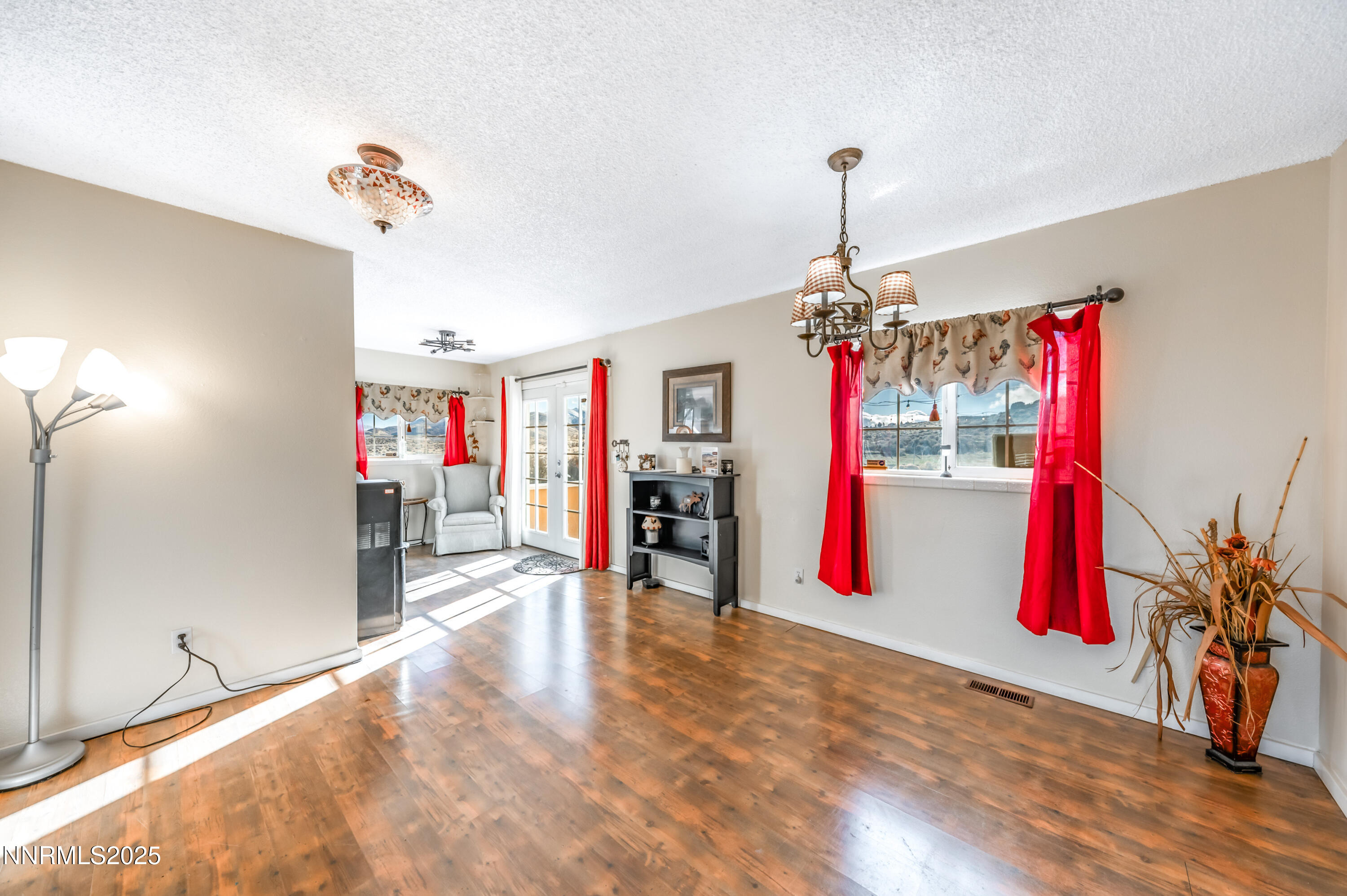 5025 Jackrabbit Road