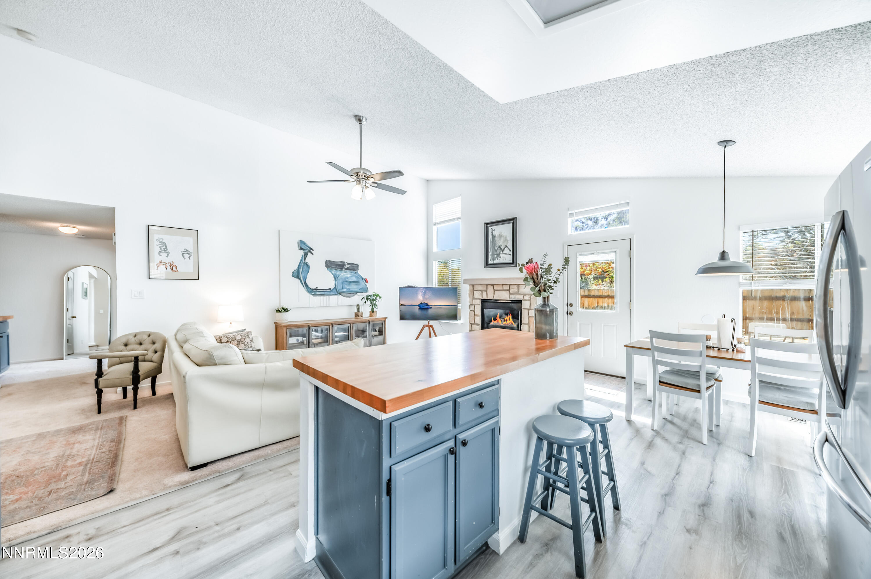 1789 Lakeland Hills Drive