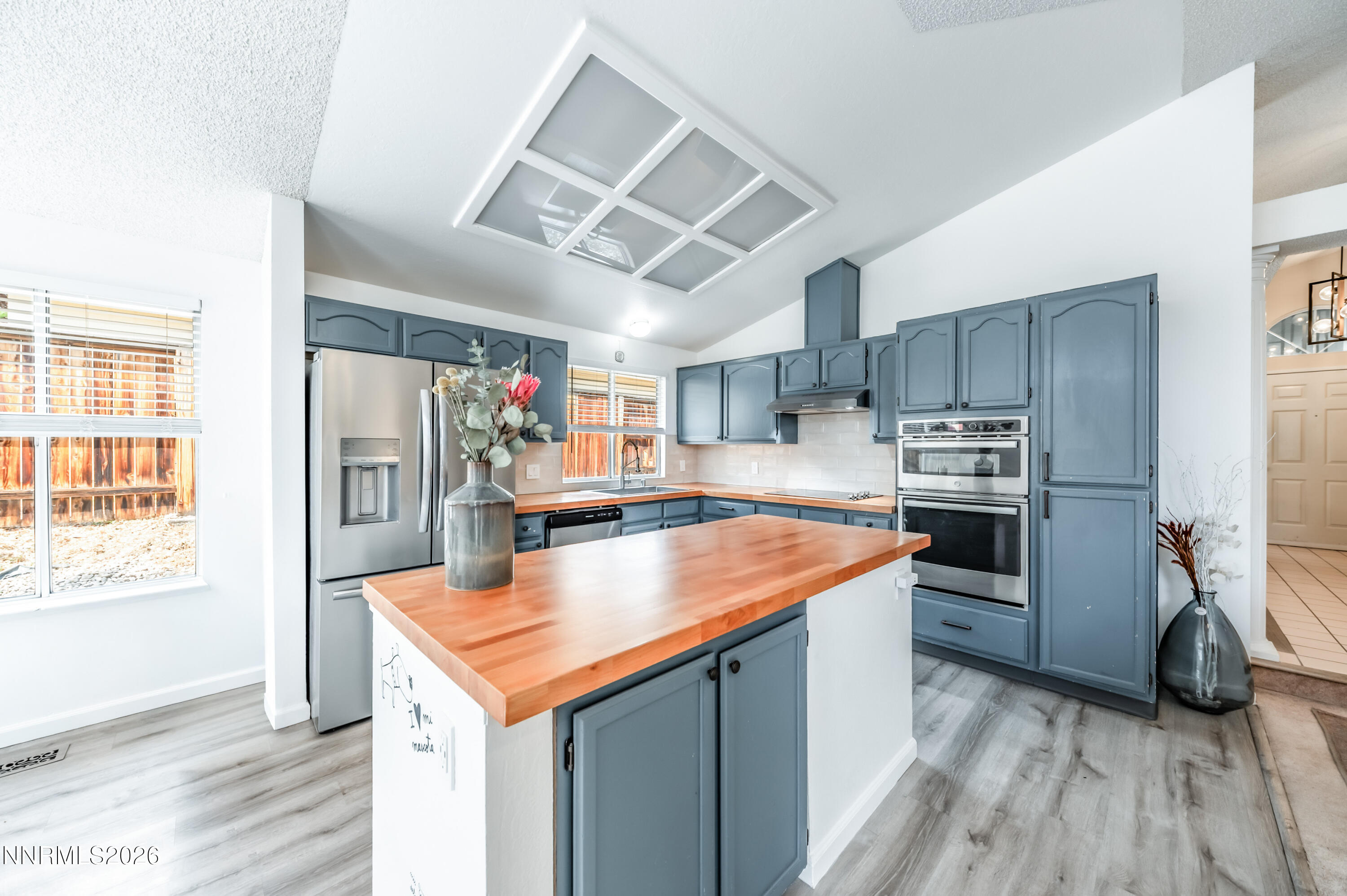 1789 Lakeland Hills Drive