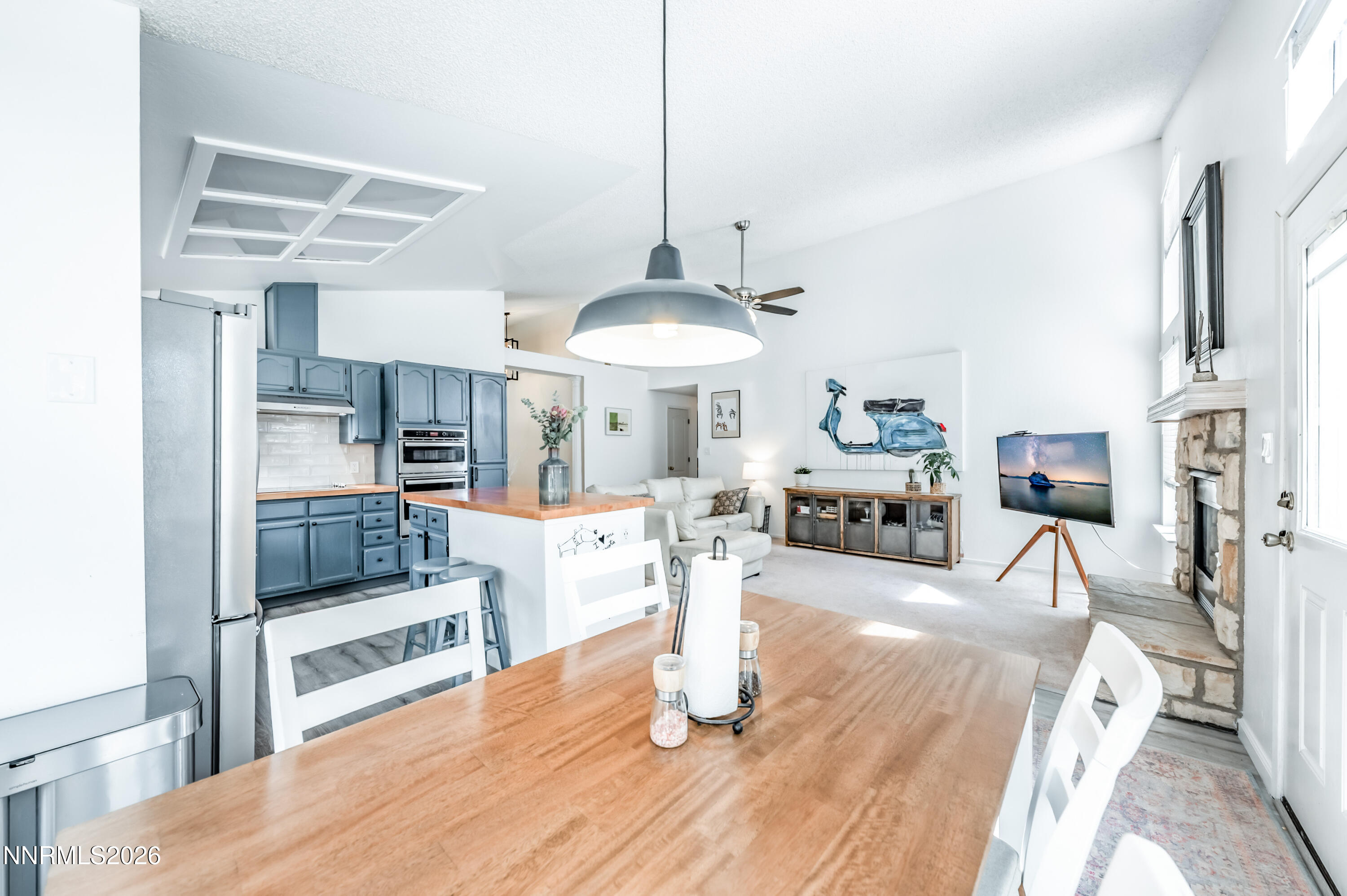 1789 Lakeland Hills Drive