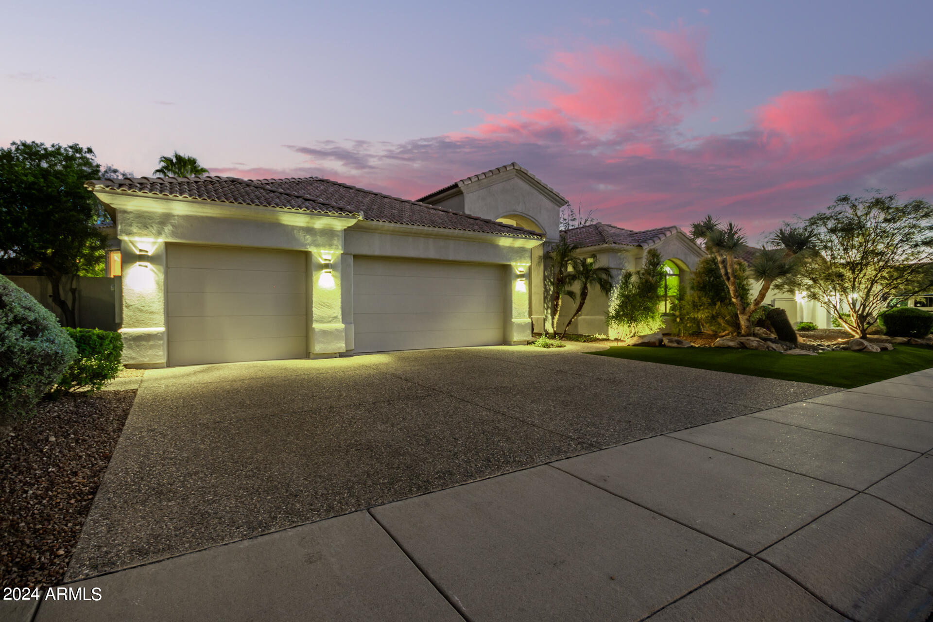 11125 E CANNON Drive