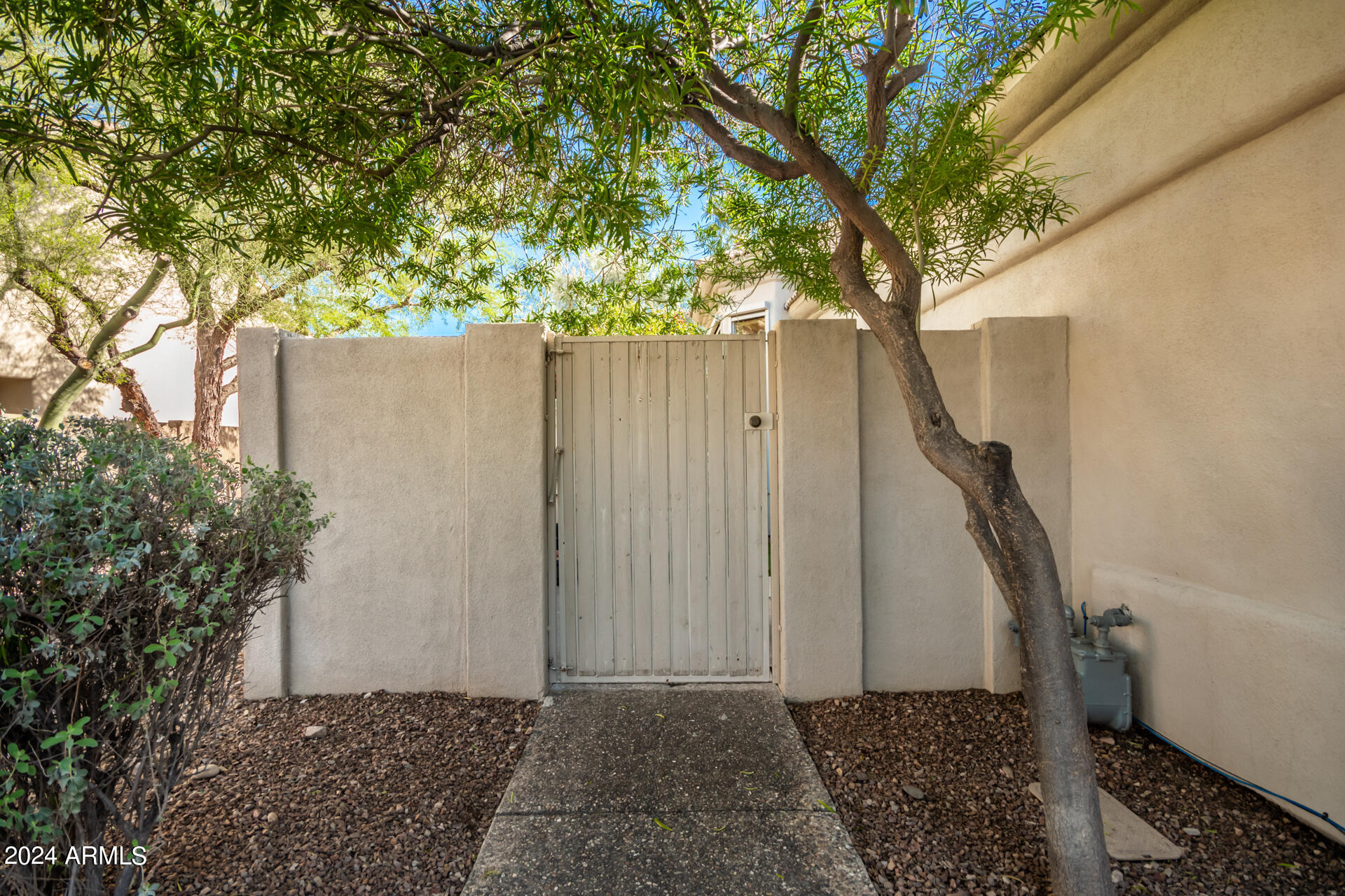 11125 E CANNON Drive