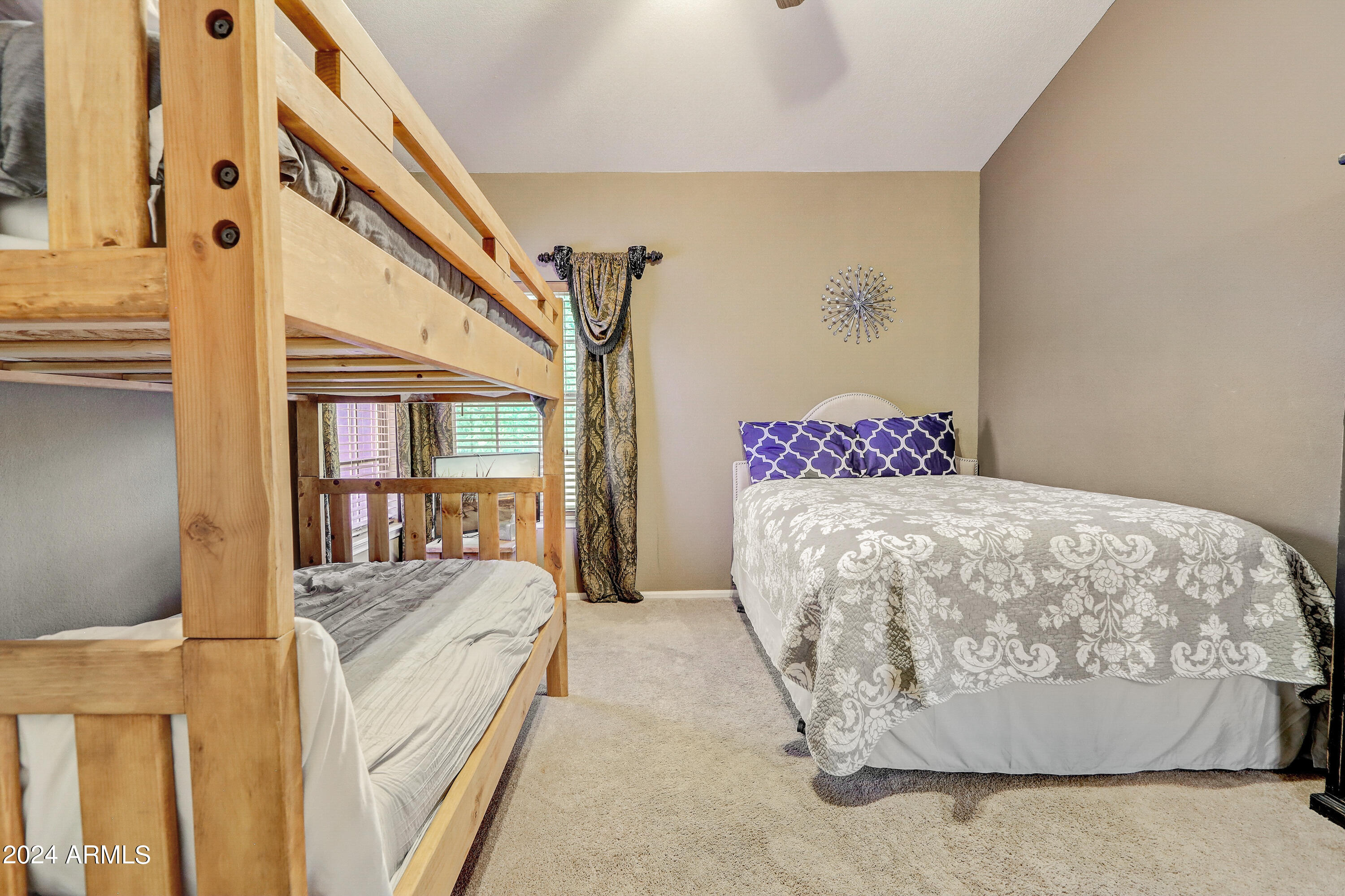 1455 E AMBERWOOD Drive