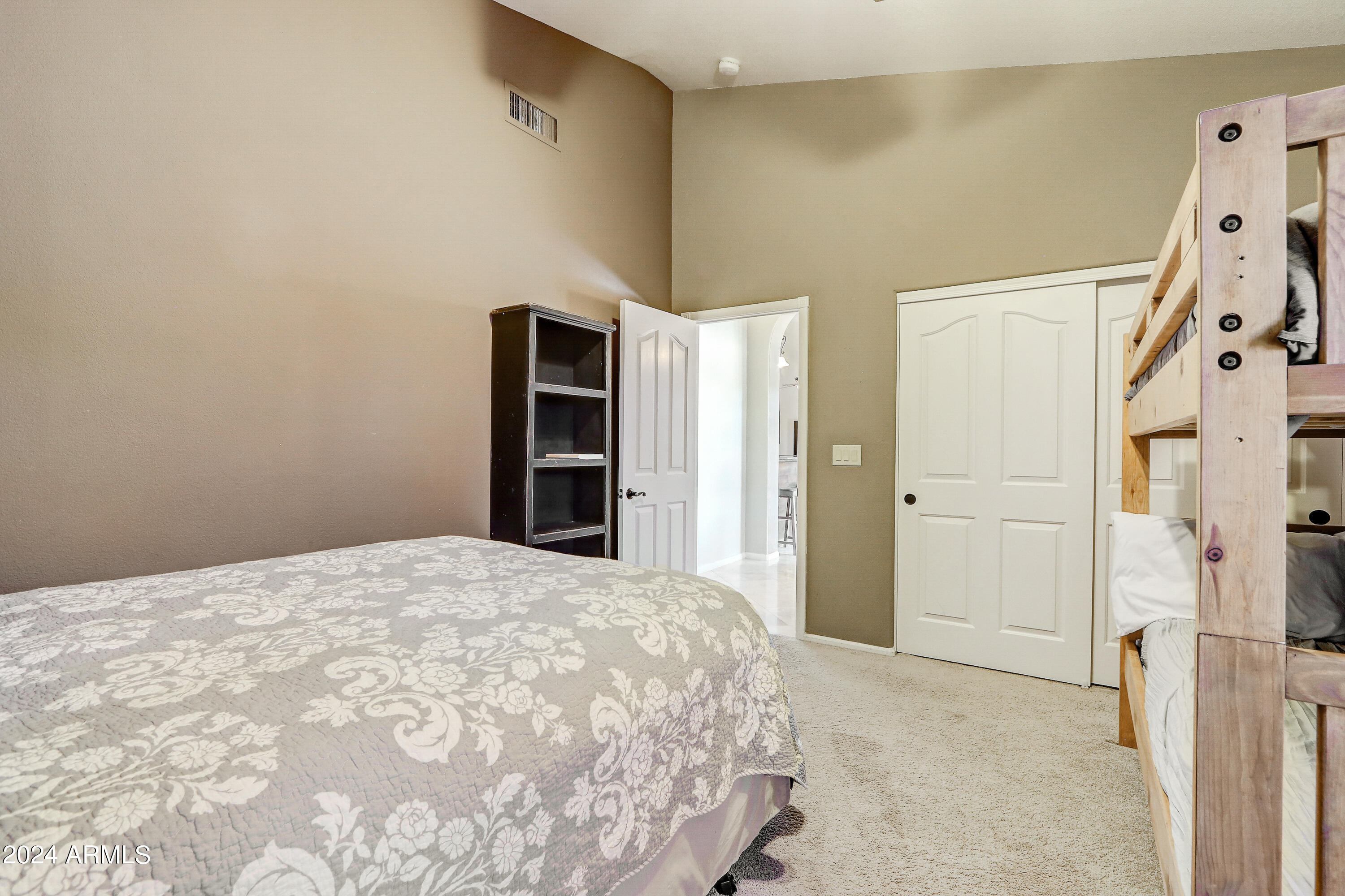 1455 E AMBERWOOD Drive