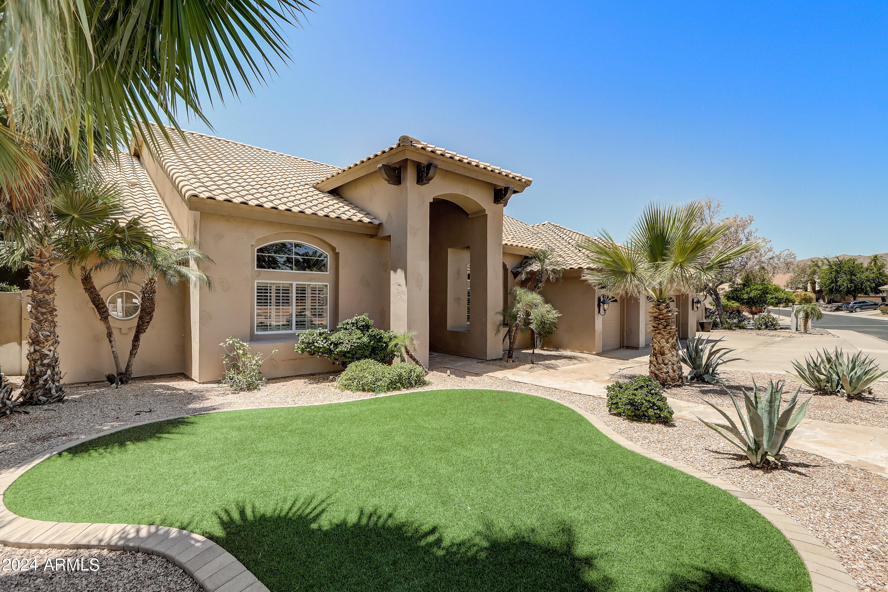 1455 E AMBERWOOD Drive