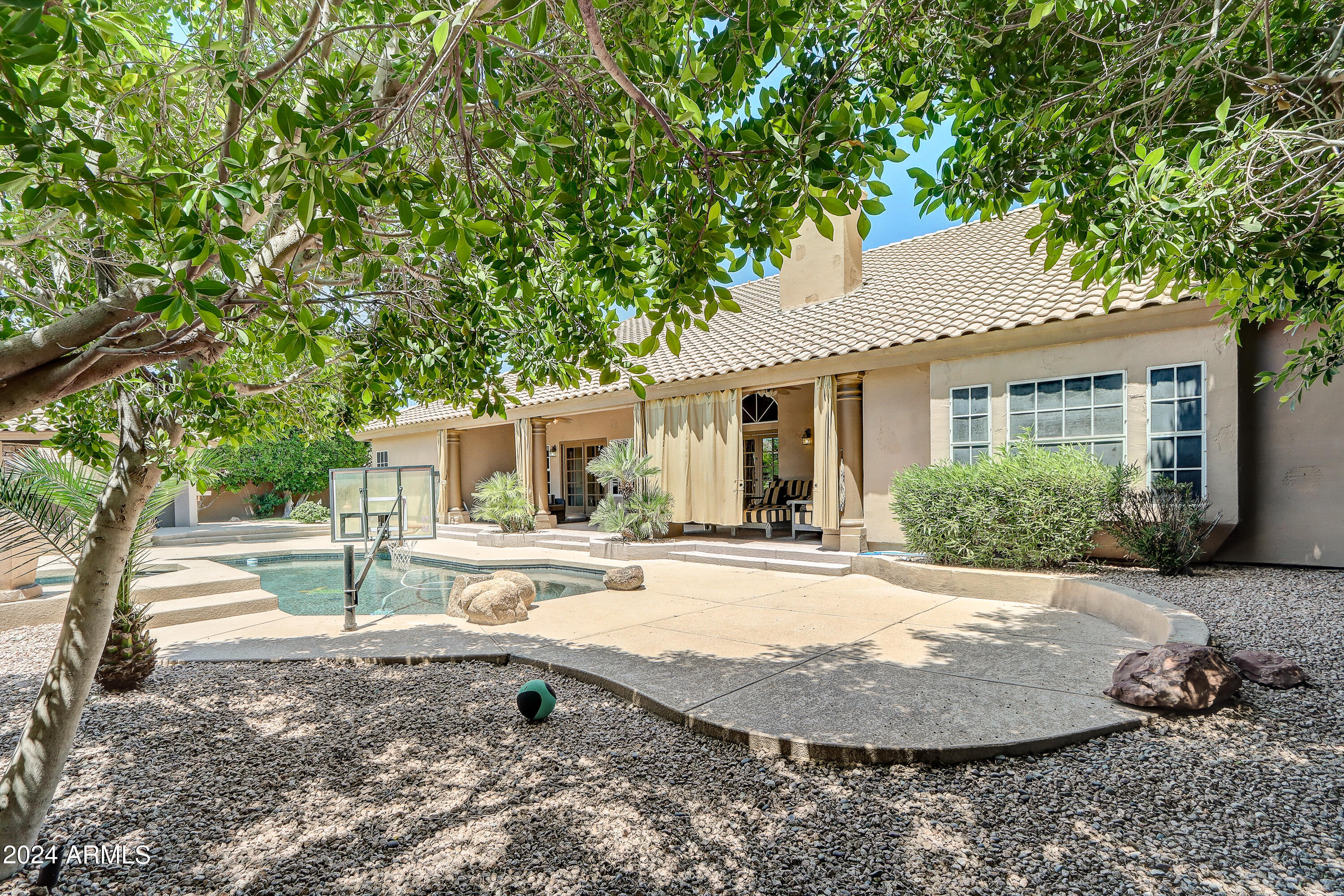 1455 E AMBERWOOD Drive