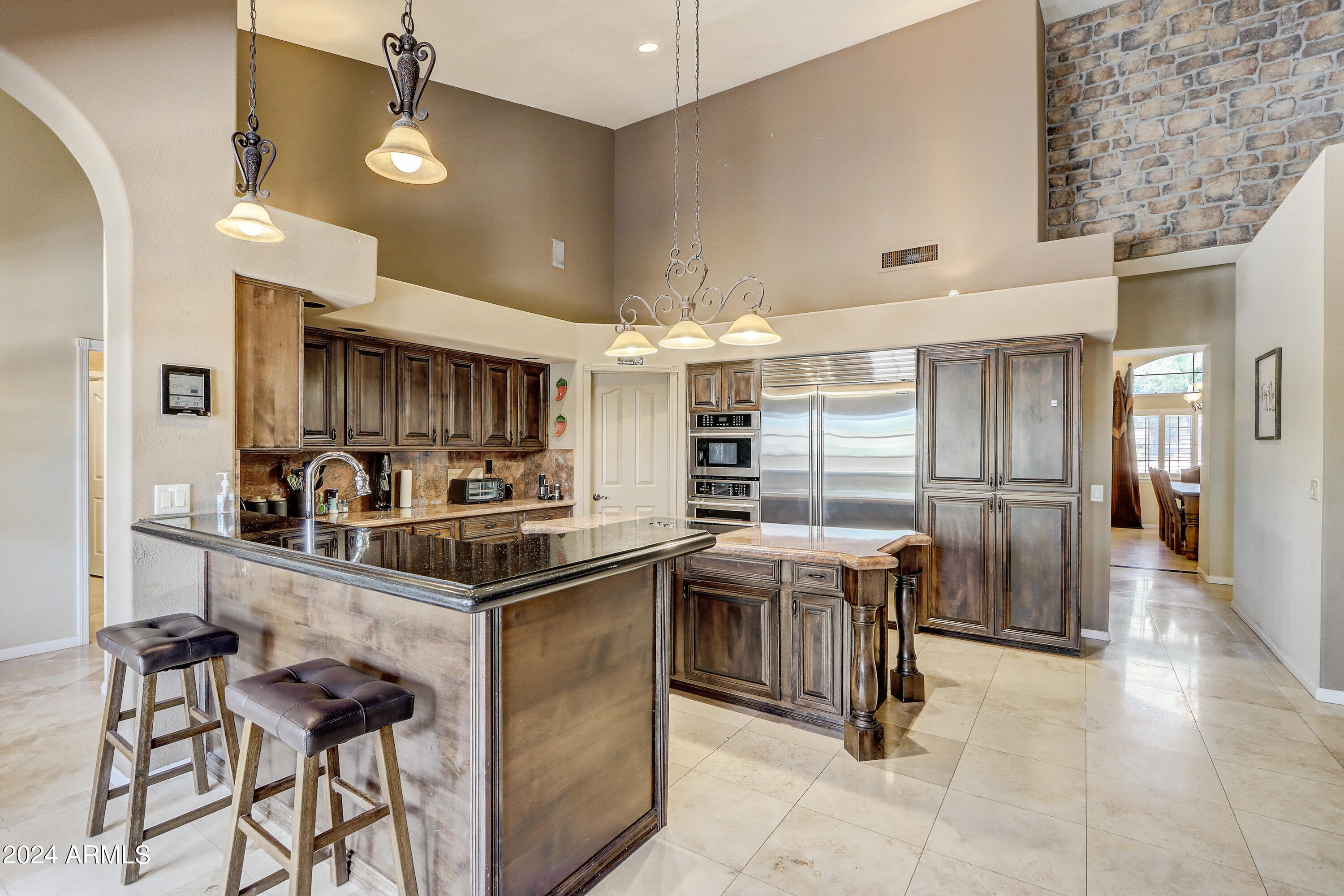 1455 E AMBERWOOD Drive