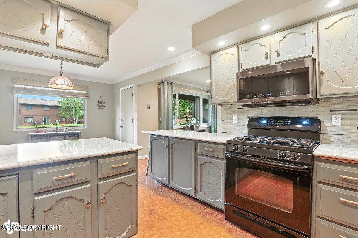 7837 Raymar Circle