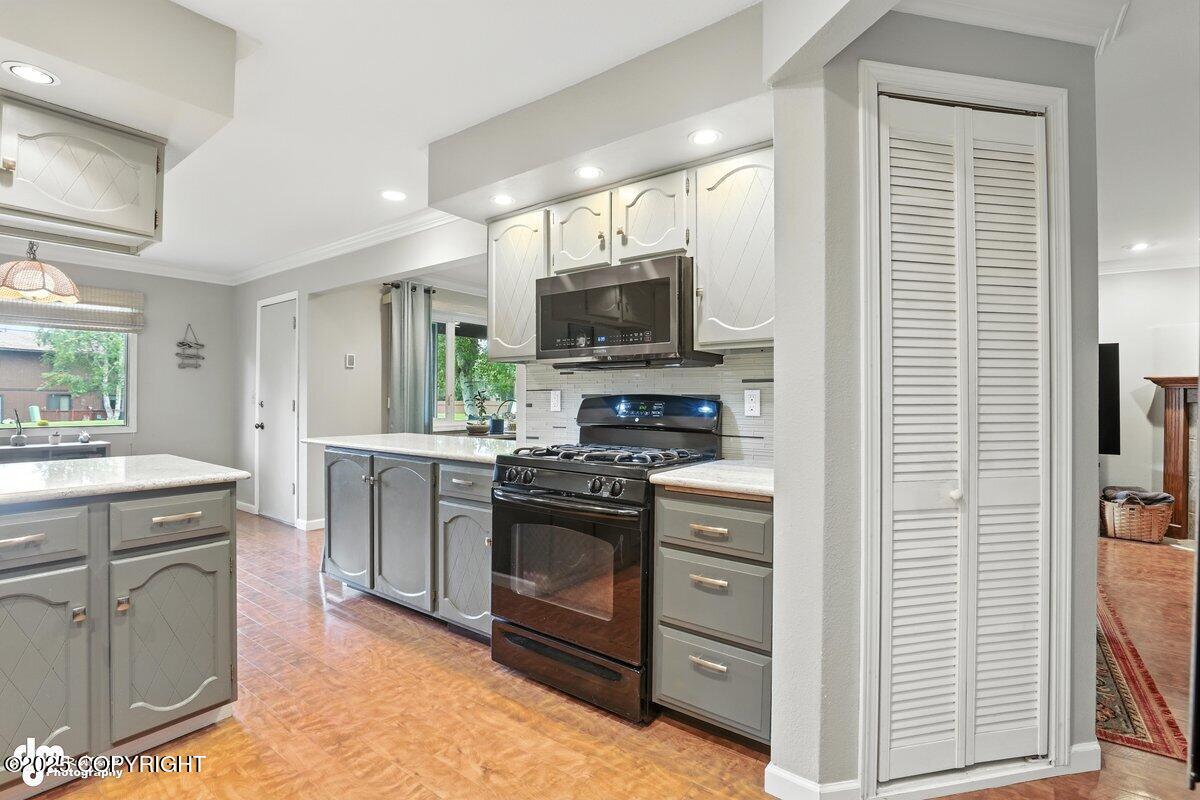 7837 Raymar Circle