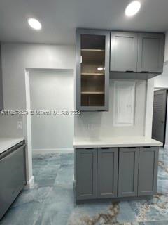 531 W Kalmia Dr # 4