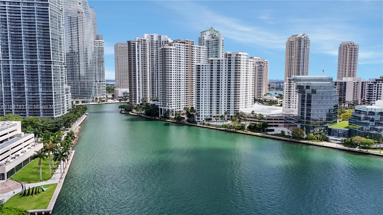 801 Brickell Bay Dr # 1070