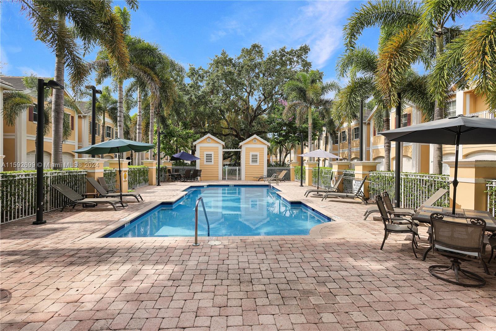 525 SW 18th Ave # 21